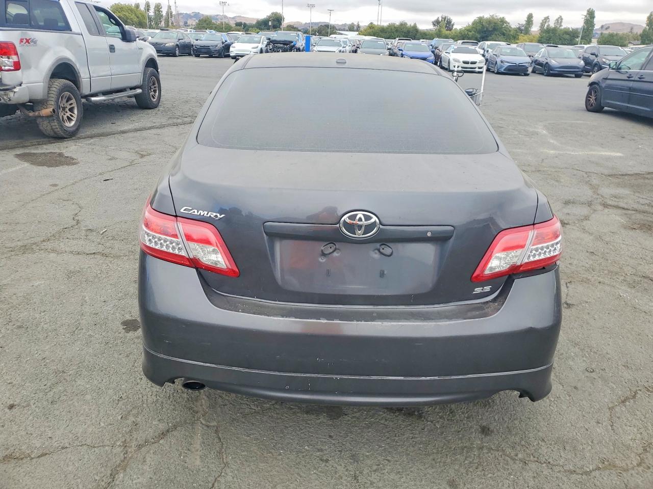 2010 Toyota Camry Se Gray vin: 4T1BF3EK7AU063945