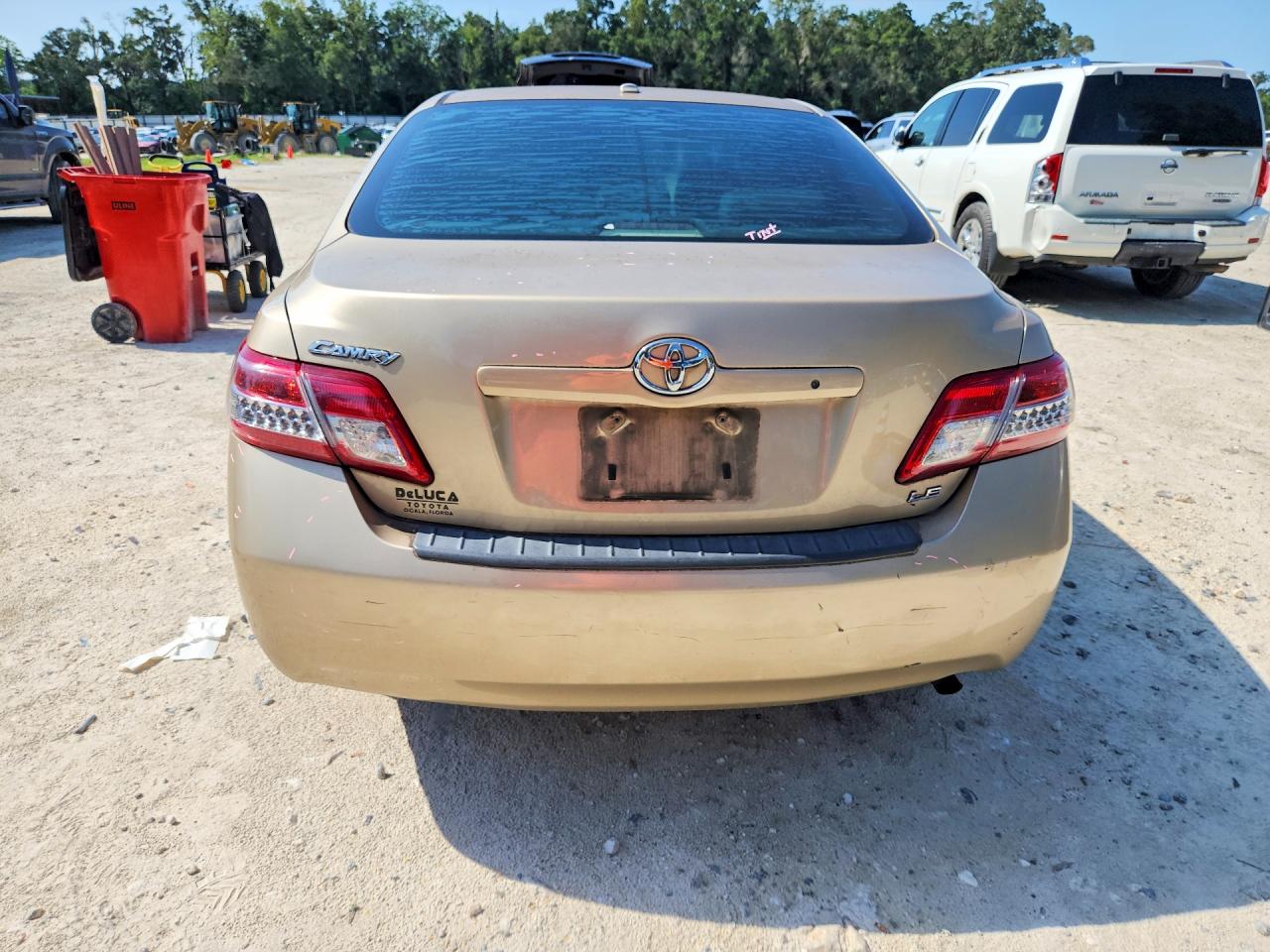 2010 Toyota Camry Base Золотой vin: 4T1BF3EK7AU070765