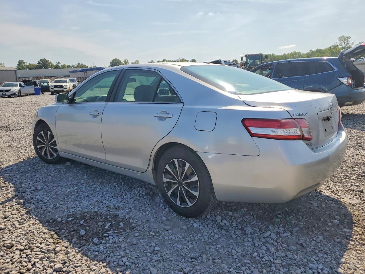 2010 Toyota Camry Base Silver vin: 4T1BF3EK7AU077117