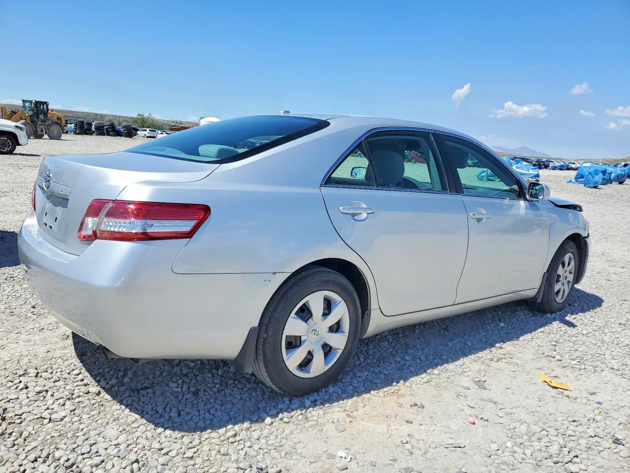 2010 Toyota Camry Base Серебряный vin: 4T1BF3EK7AU081149