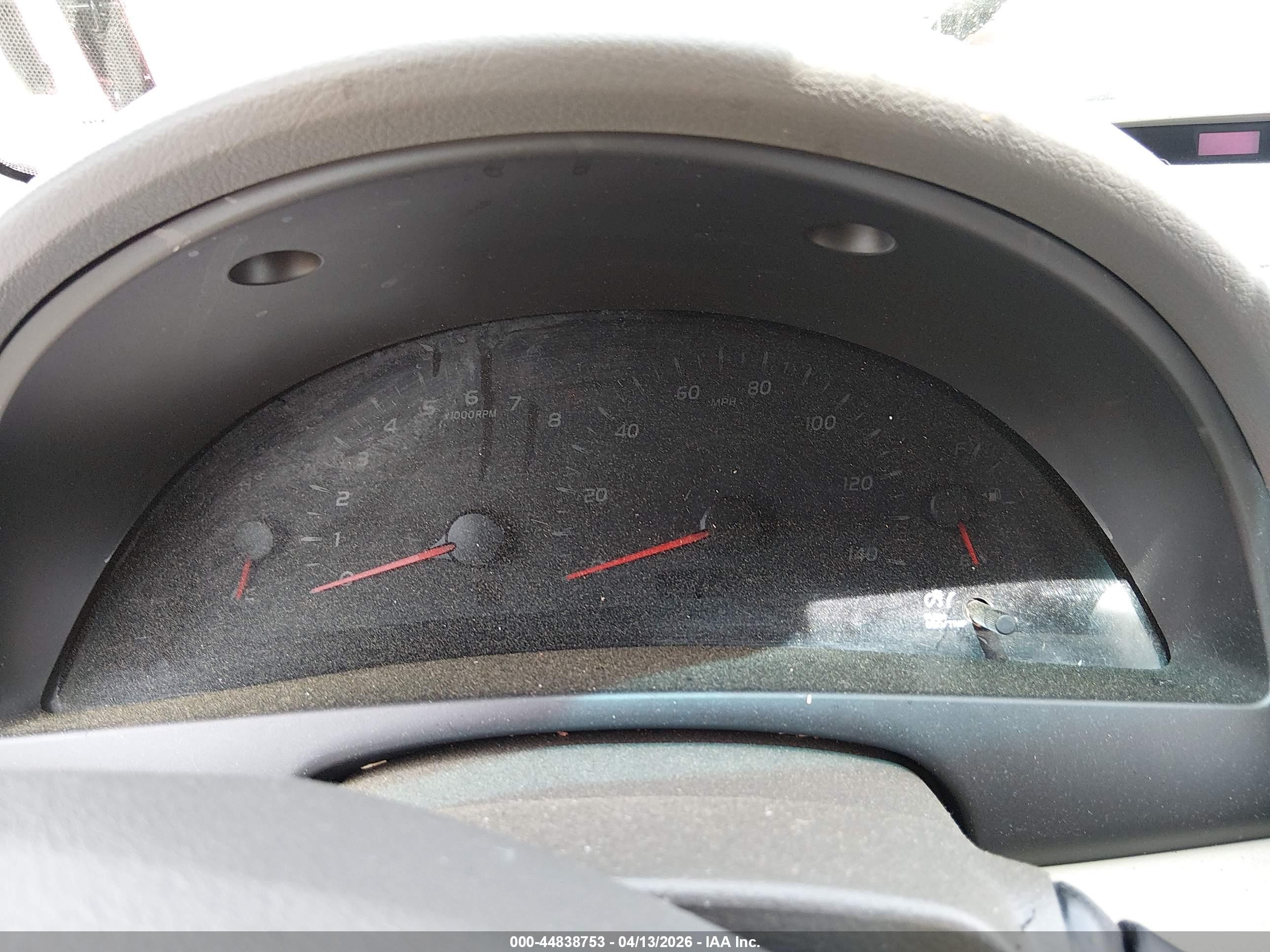 2010 Toyota Camry Le Red vin: 4T1BF3EK7AU084407