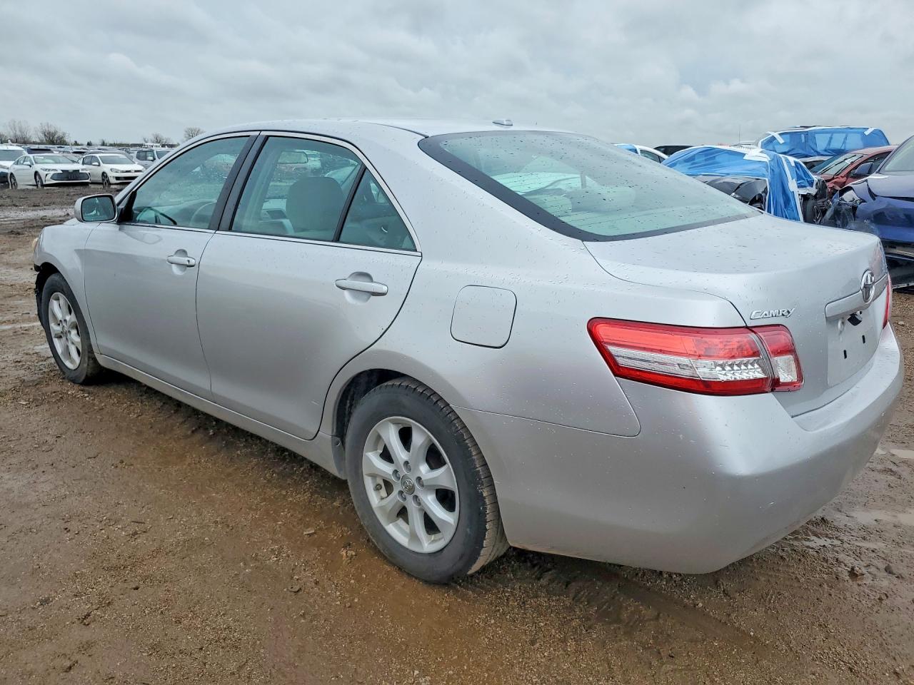 2010 Toyota Camry Le Silver vin: 4T1BF3EK7AU095035