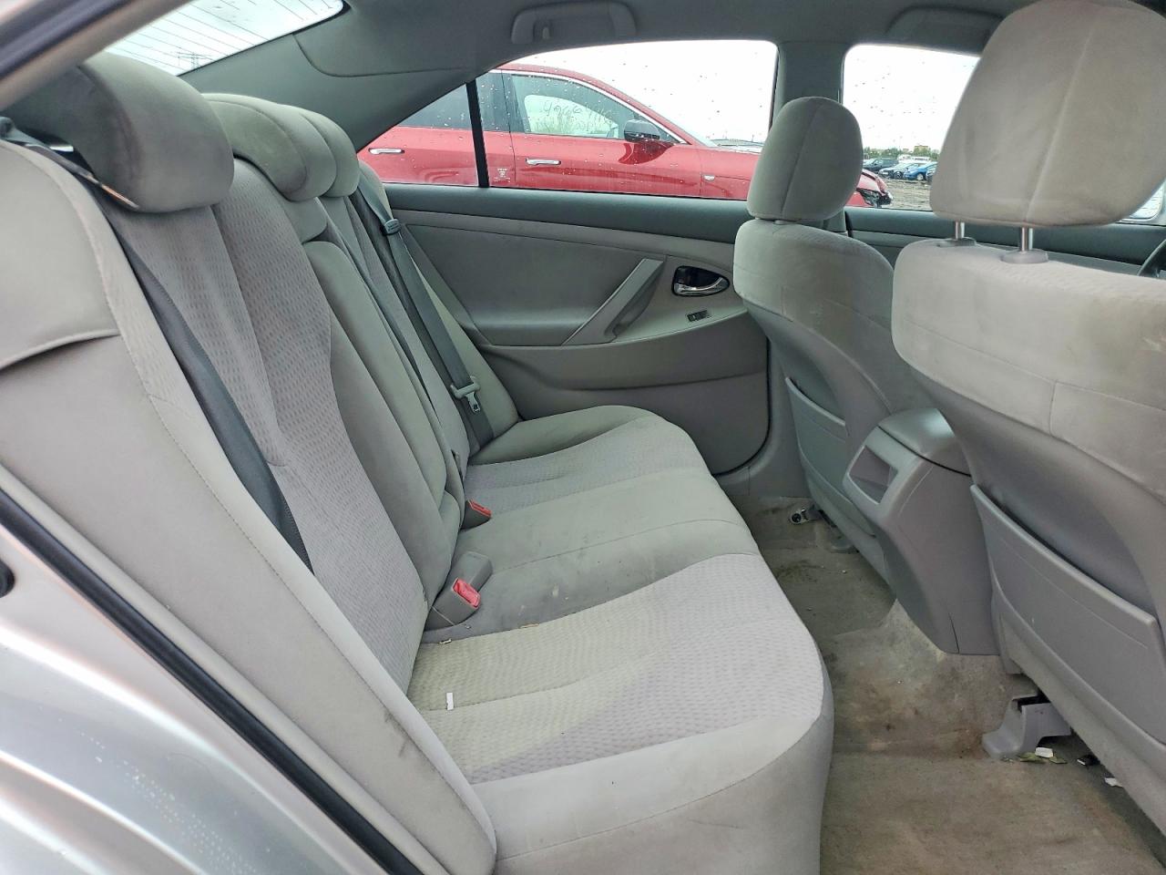 2010 Toyota Camry Le Silver vin: 4T1BF3EK7AU095035