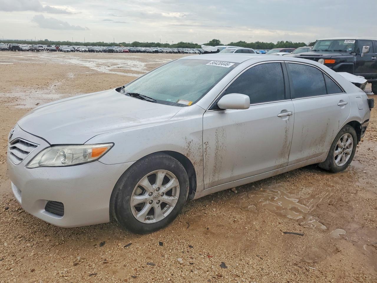 2010 Toyota Camry Le Silver vin: 4T1BF3EK7AU097142