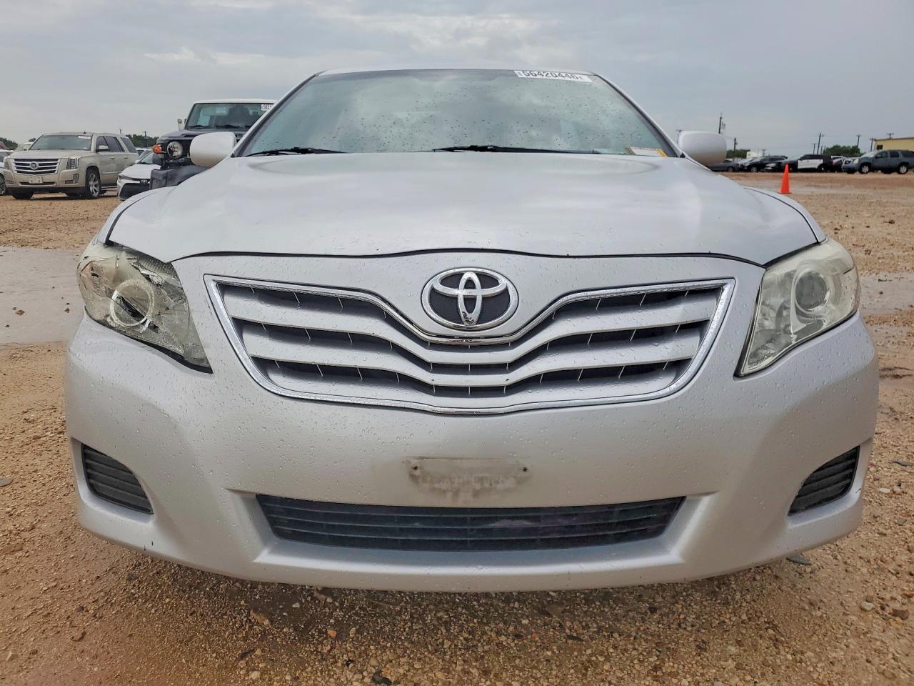 2010 Toyota Camry Le Silver vin: 4T1BF3EK7AU097142