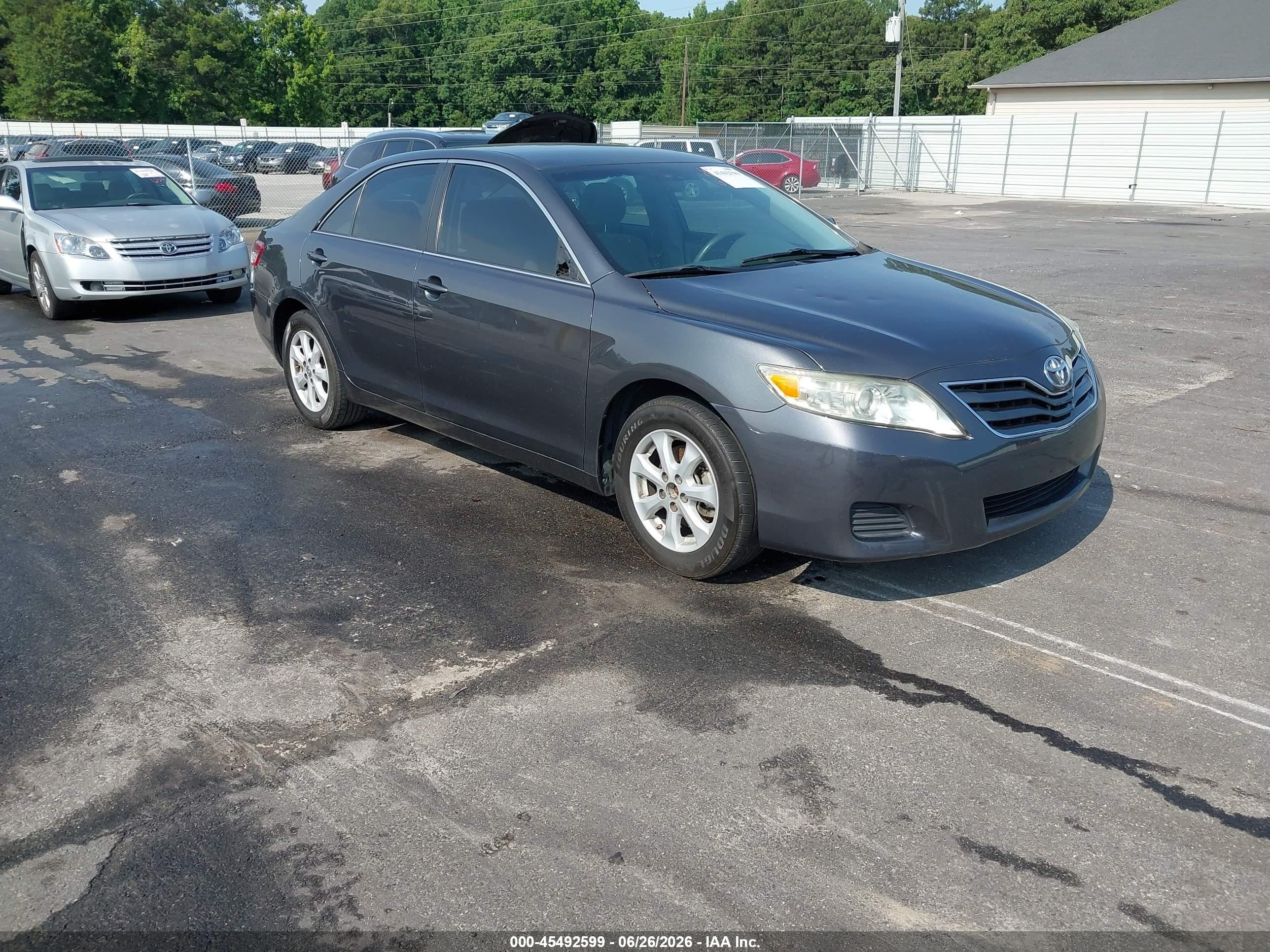 2010 Toyota Camry Le Gray vin: 4T1BF3EK7AU099456