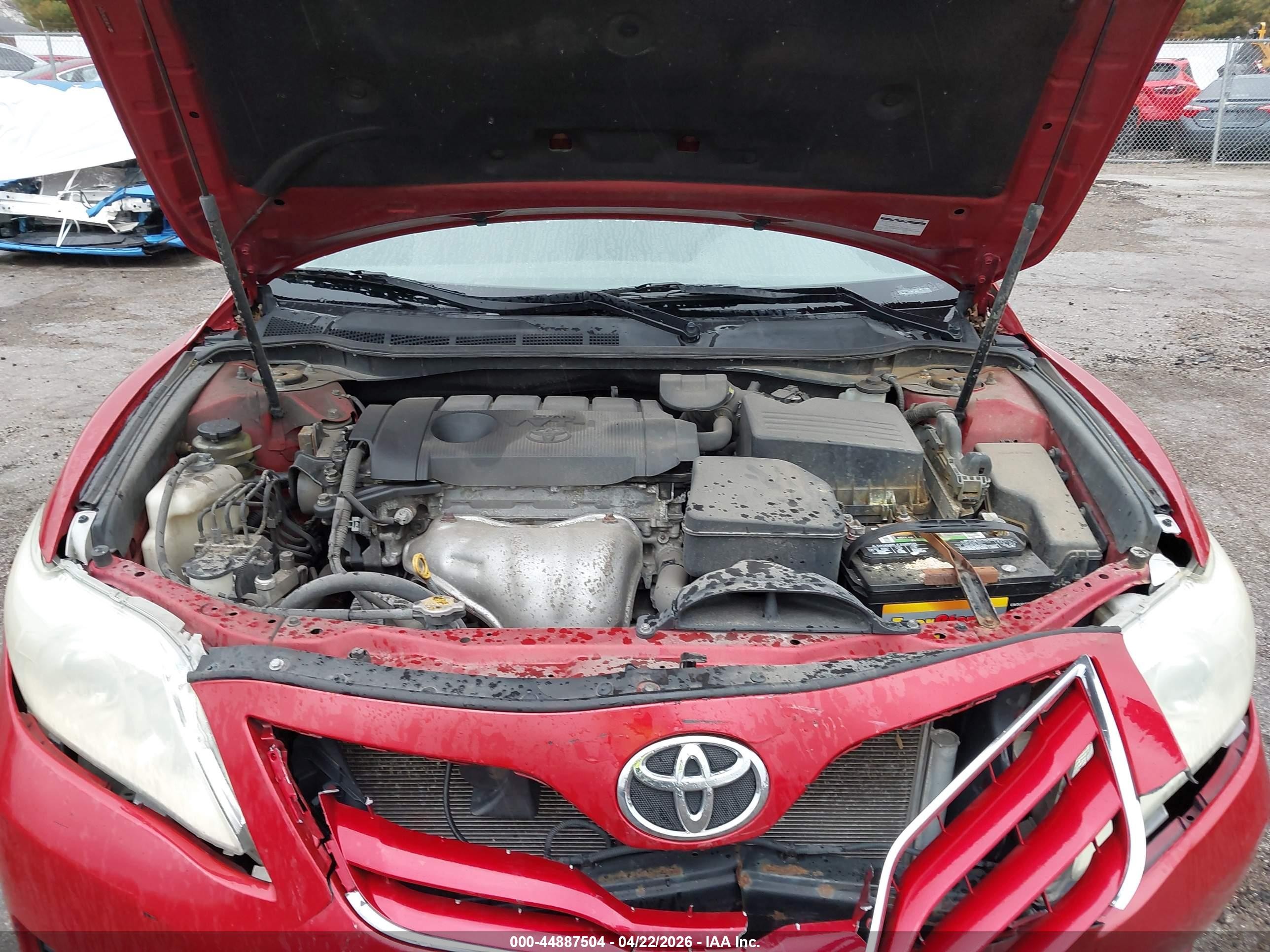 2010 Toyota Camry Le Red vin: 4T1BF3EK7AU107460