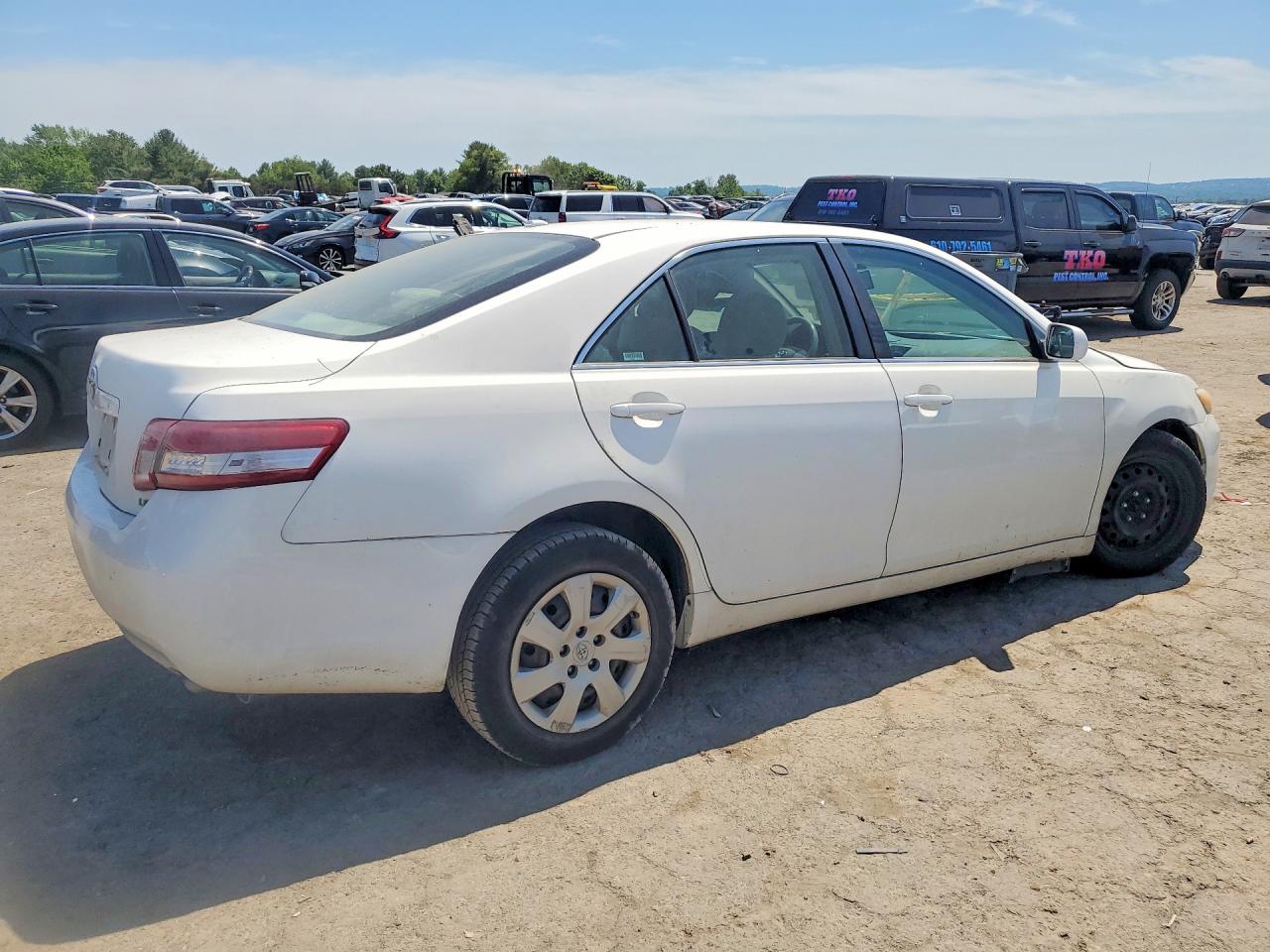 2010 Toyota Camry Le Белый vin: 4T1BF3EK7AU506952