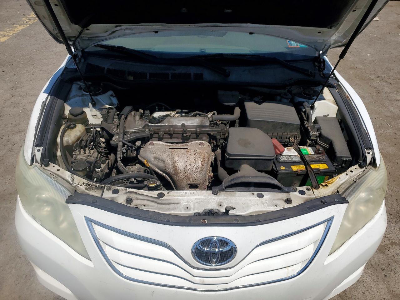 2010 Toyota Camry Le Белый vin: 4T1BF3EK7AU506952