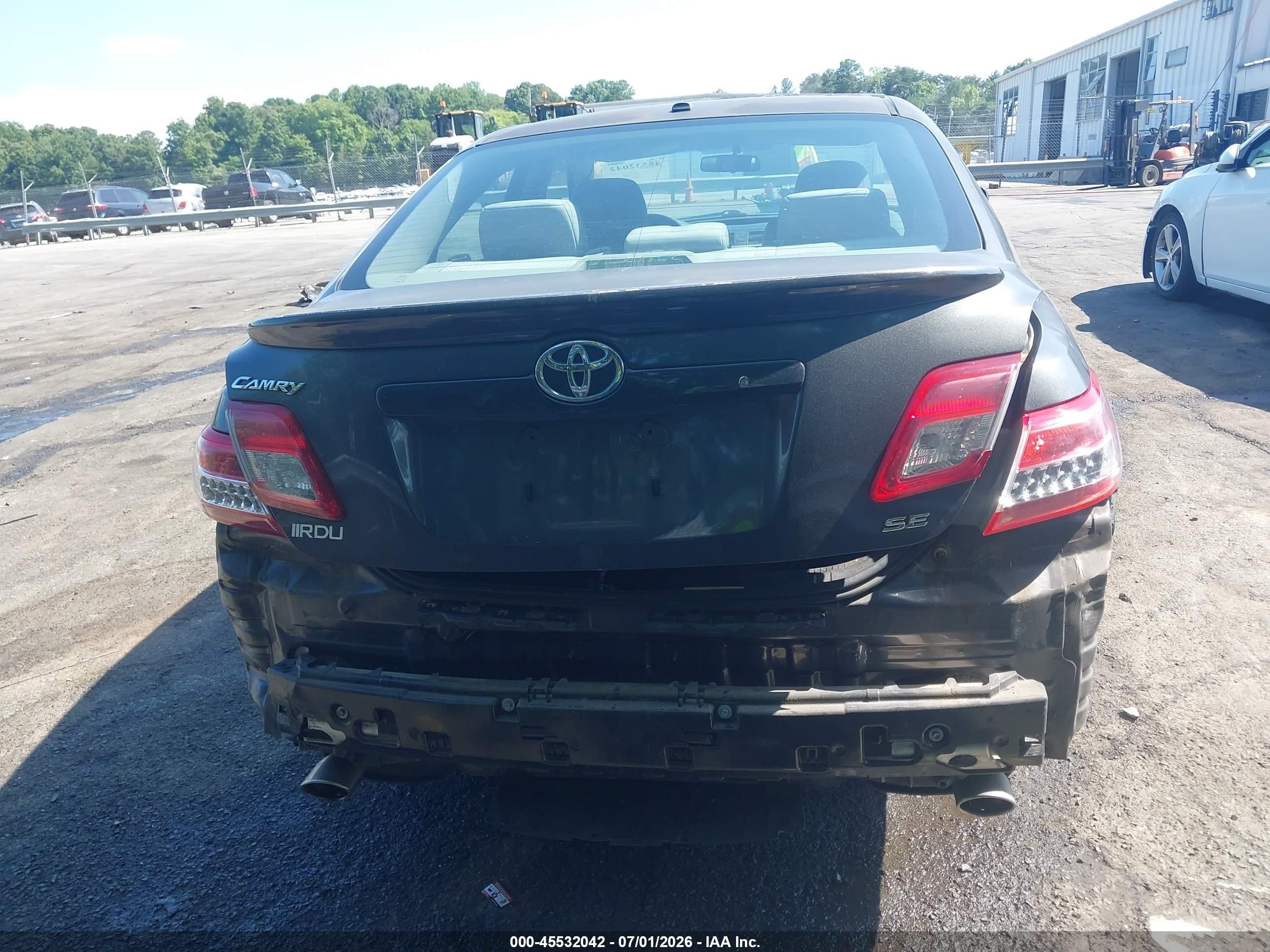 2010 Toyota Camry Se Gray vin: 4T1BF3EK7AU509785
