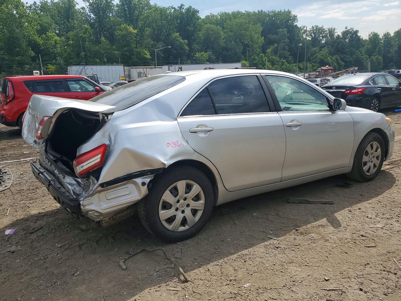 2010 Toyota Camry Le Silver vin: 4T1BF3EK7AU509821
