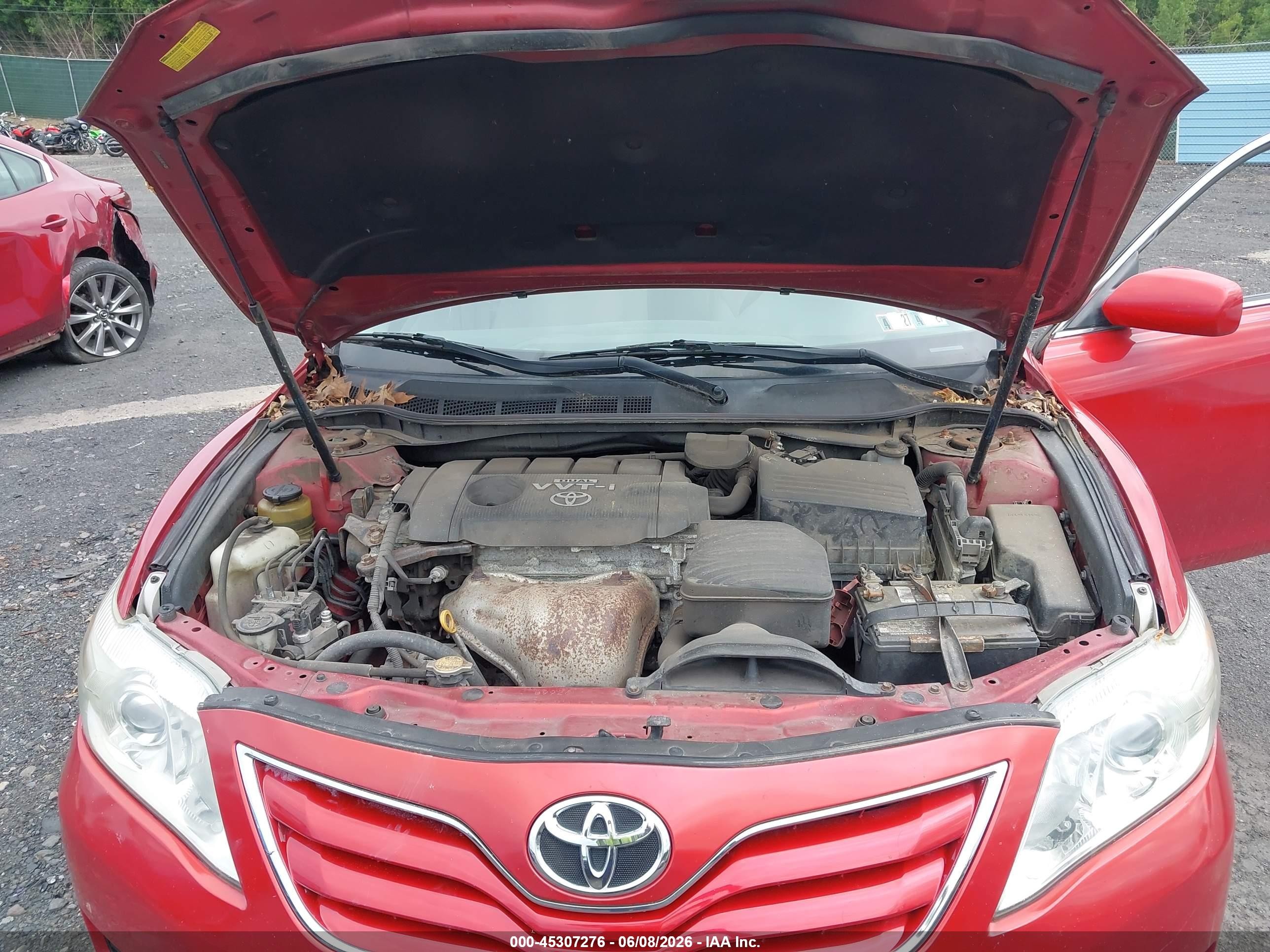 2010 Toyota Camry Le Red vin: 4T1BF3EK7AU520205