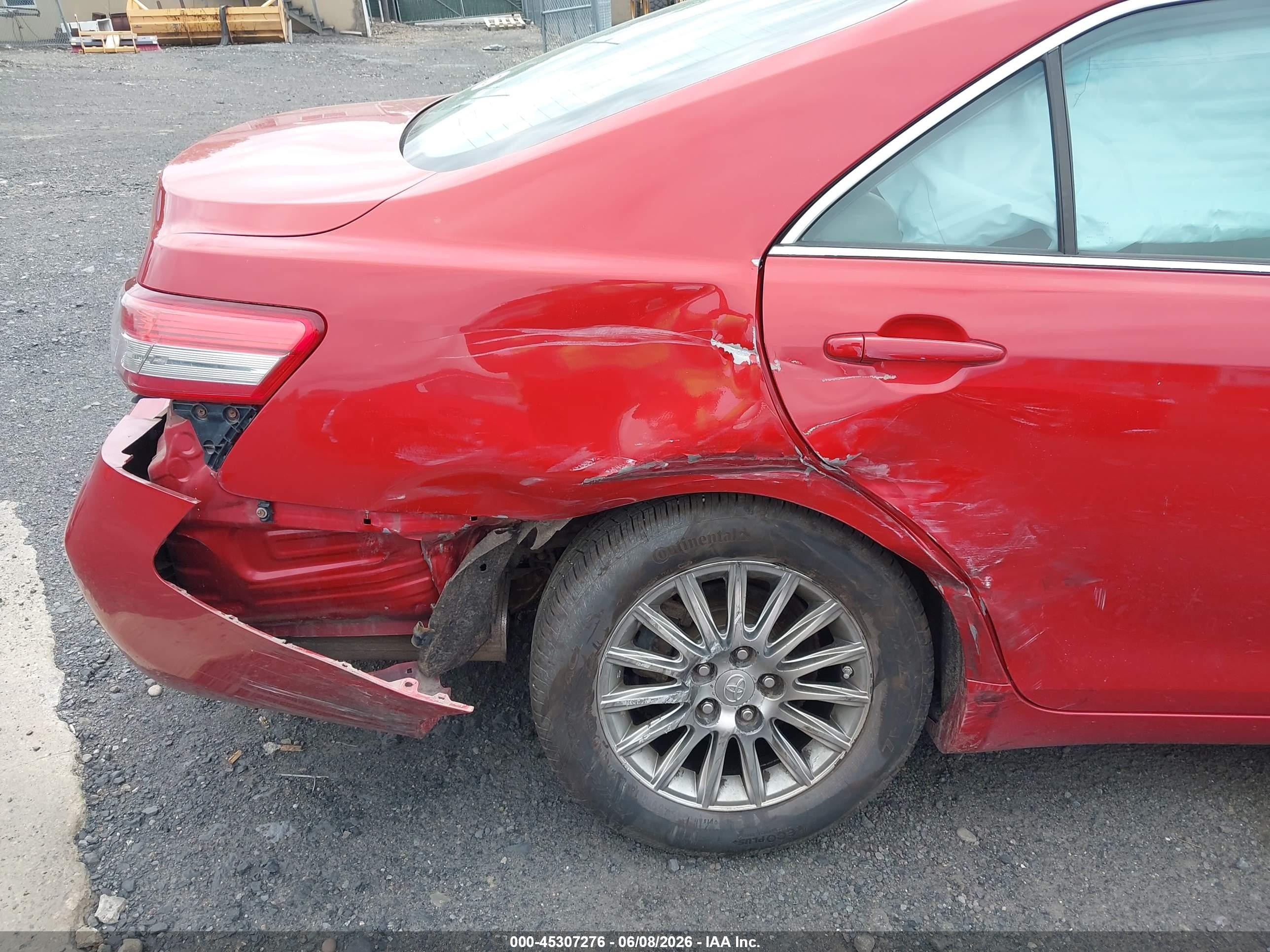 2010 Toyota Camry Le Red vin: 4T1BF3EK7AU520205