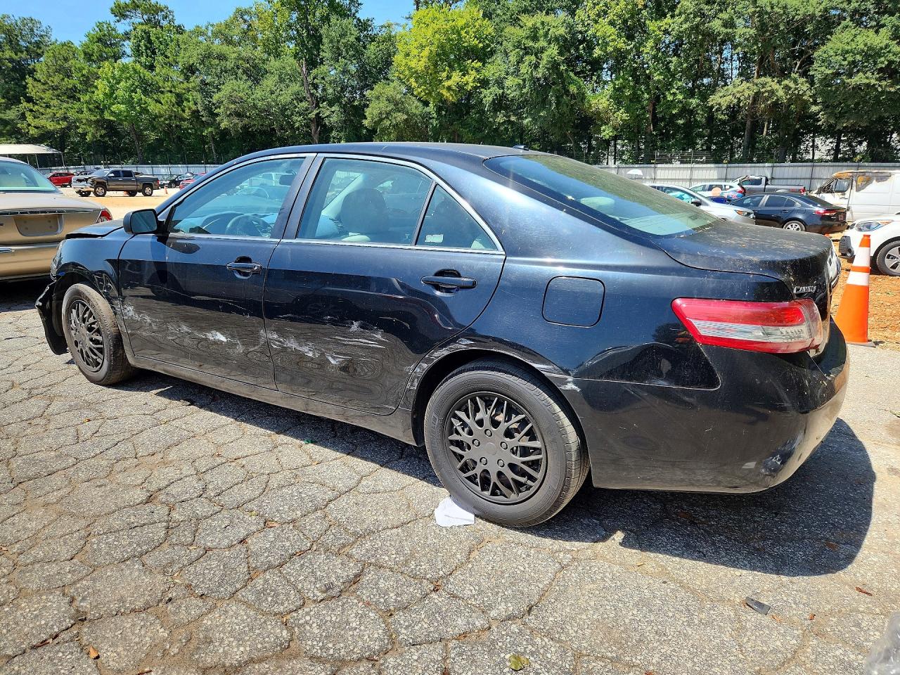 2010 Toyota Camry Le Black vin: 4T1BF3EK7AU528465