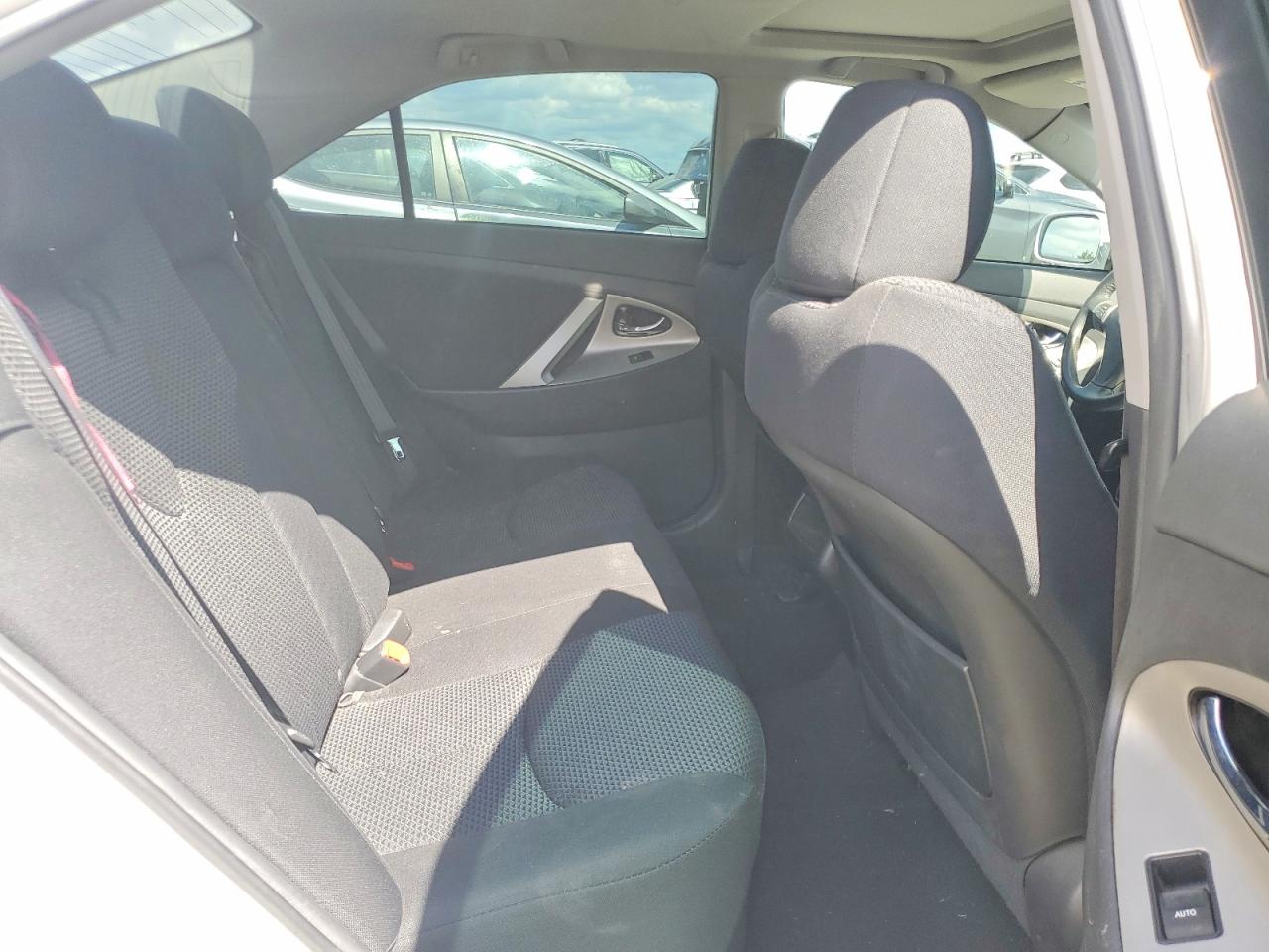 2010 Toyota Camry Se White vin: 4T1BF3EK7AU540115