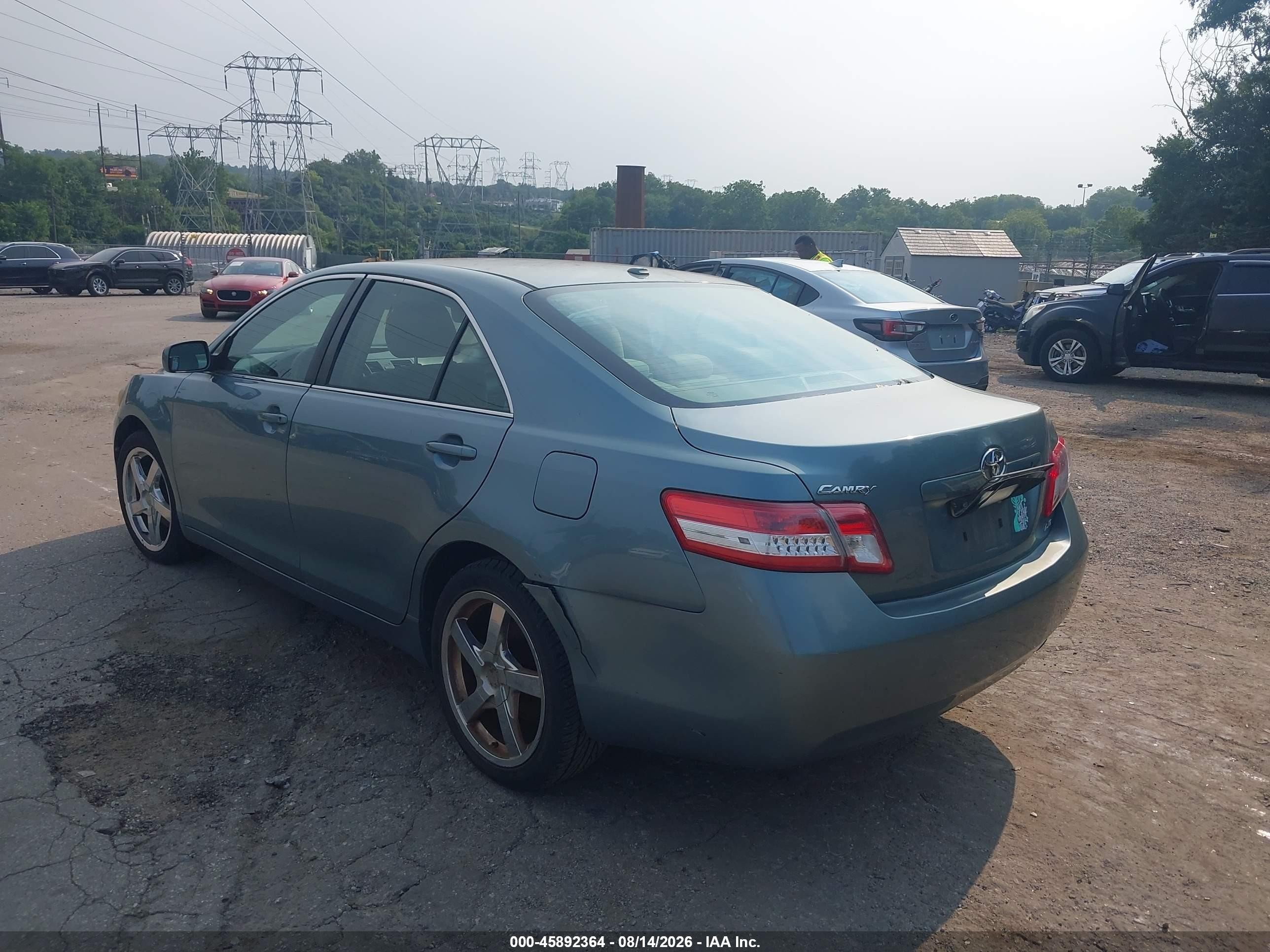 2010 Toyota Camry Le Teal vin: 4T1BF3EK7AU550305