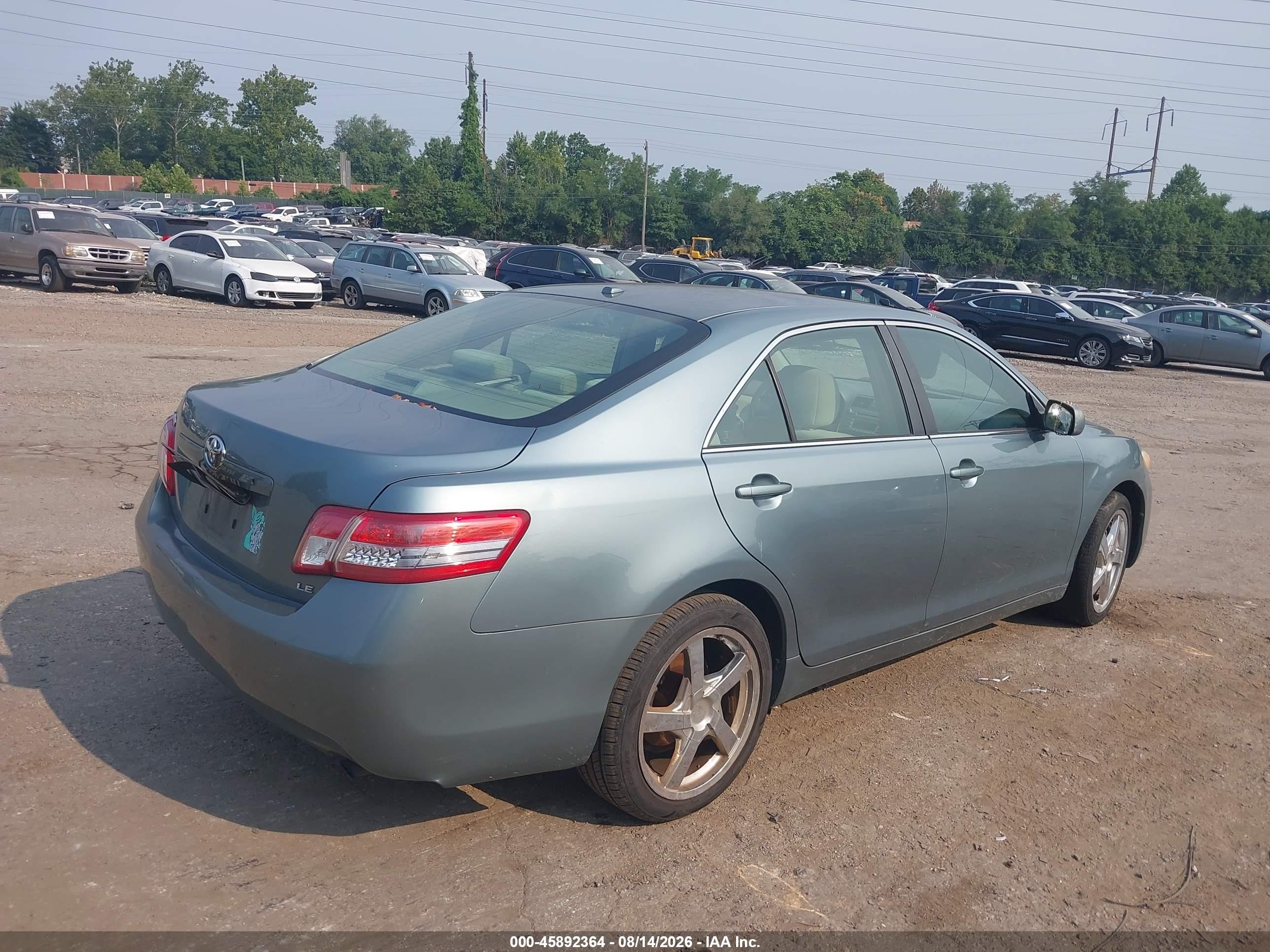2010 Toyota Camry Le Teal vin: 4T1BF3EK7AU550305