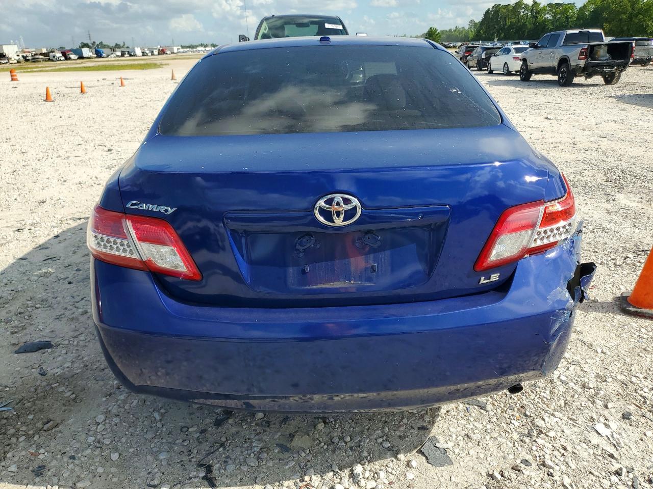2010 Toyota Camry Le Синий vin: 4T1BF3EK7AU567346