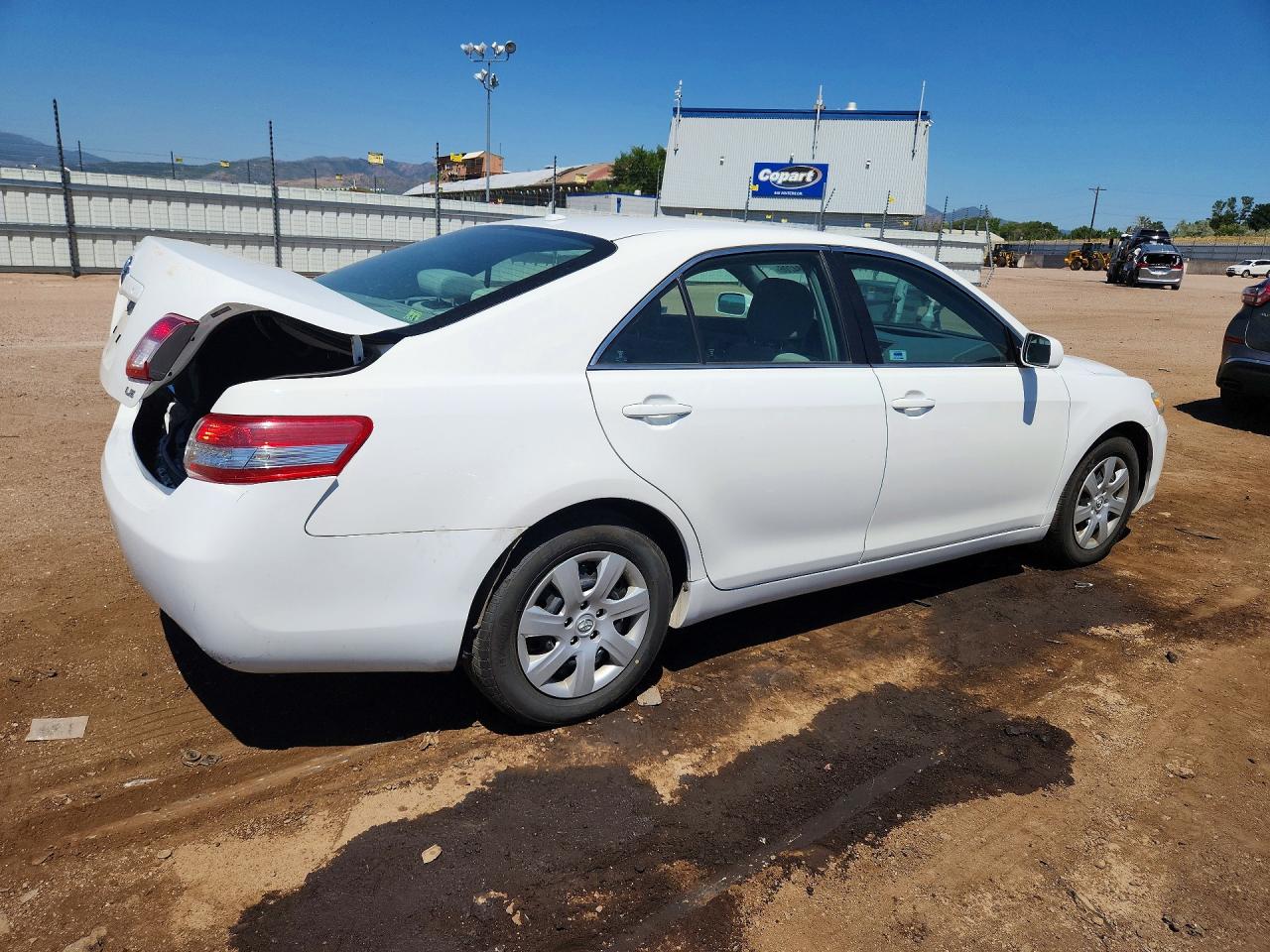 2010 Toyota Camry White vin: 4T1BF3EK7AU570084