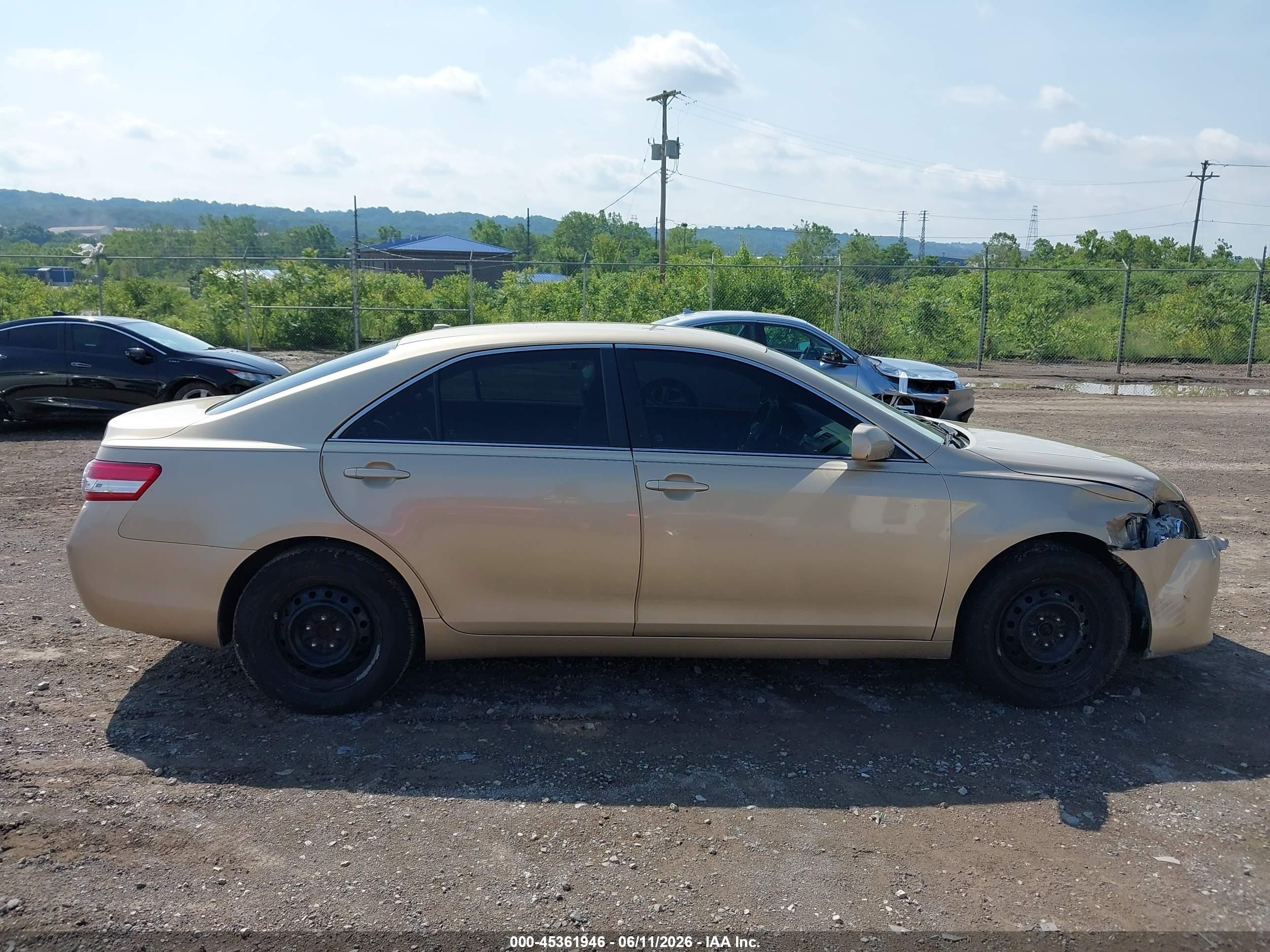 2011 Toyota Camry Le Beige vin: 4T1BF3EK7BU124356