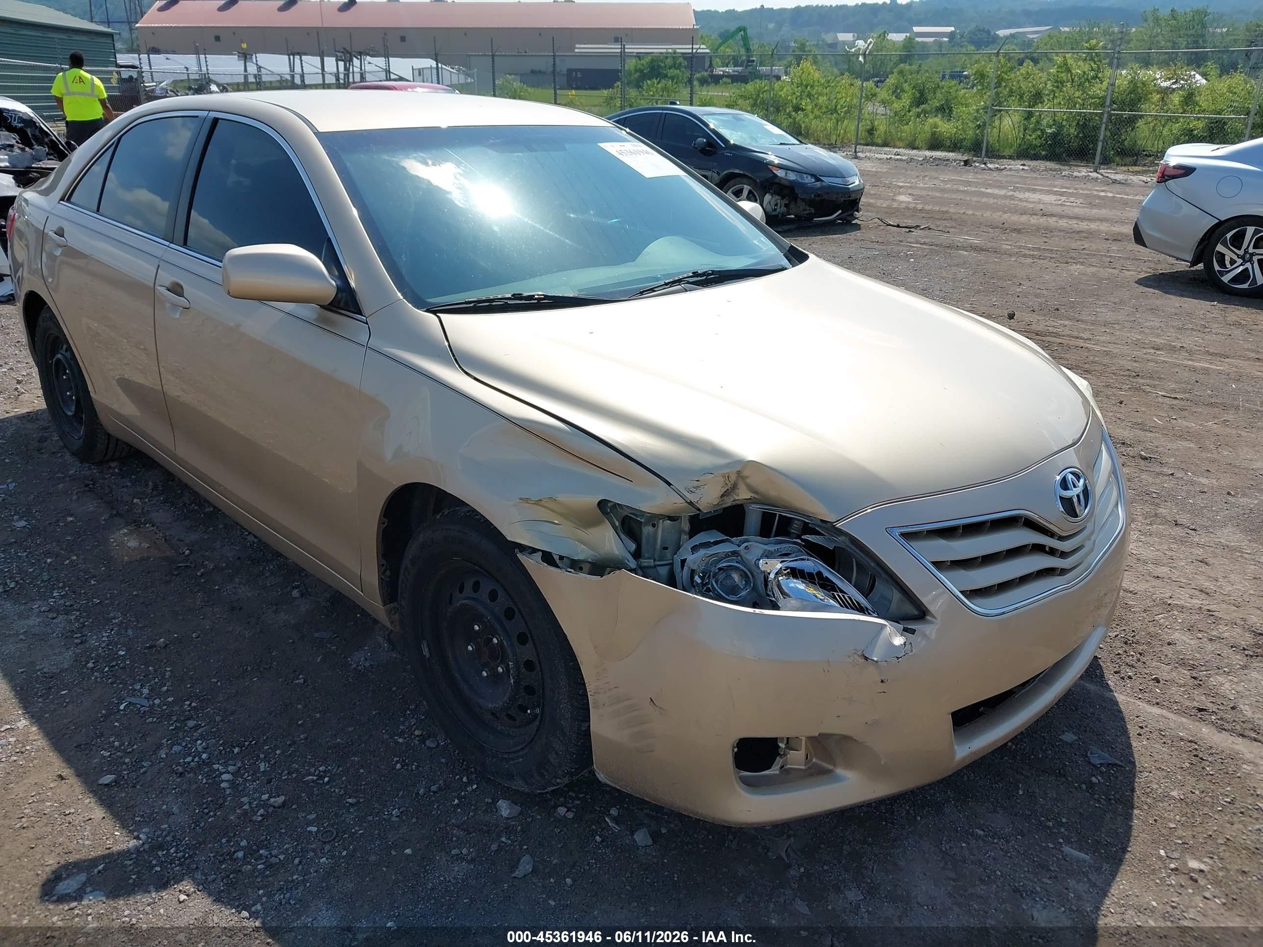 2011 Toyota Camry Le Beige vin: 4T1BF3EK7BU124356
