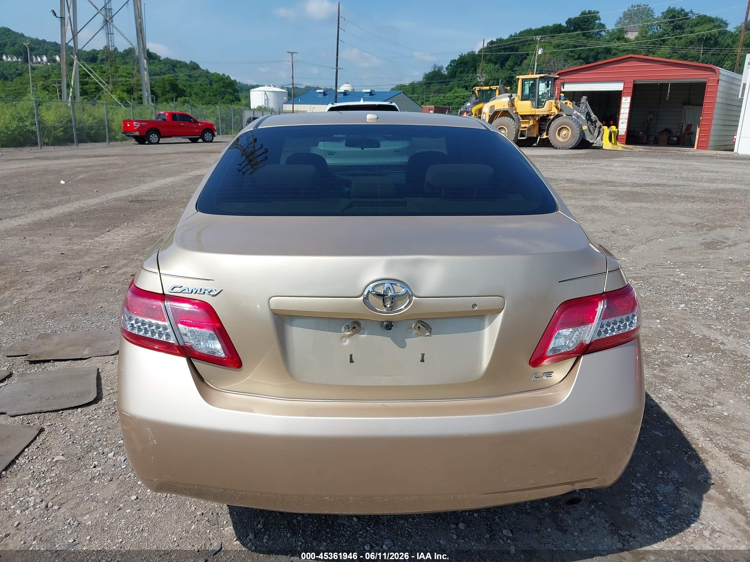 2011 Toyota Camry Le Beige vin: 4T1BF3EK7BU124356