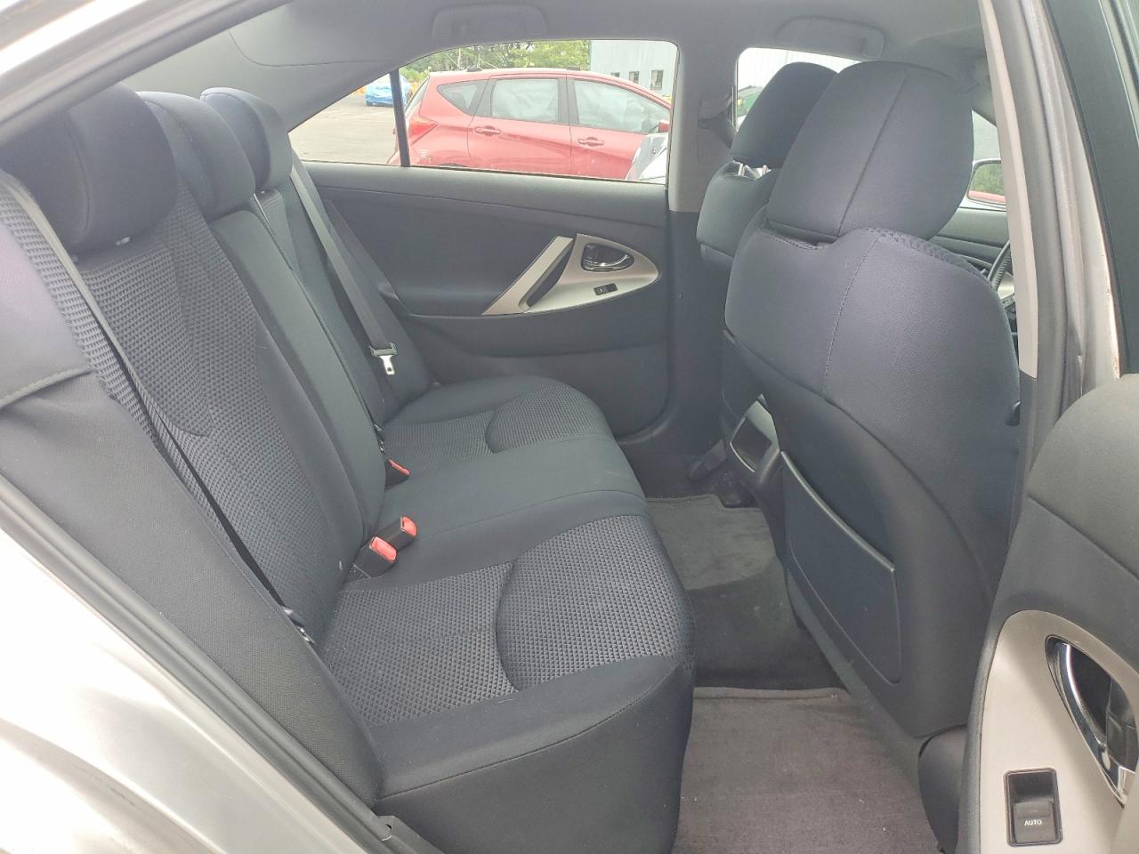 2011 Toyota Camry Se Silver vin: 4T1BF3EK7BU124518