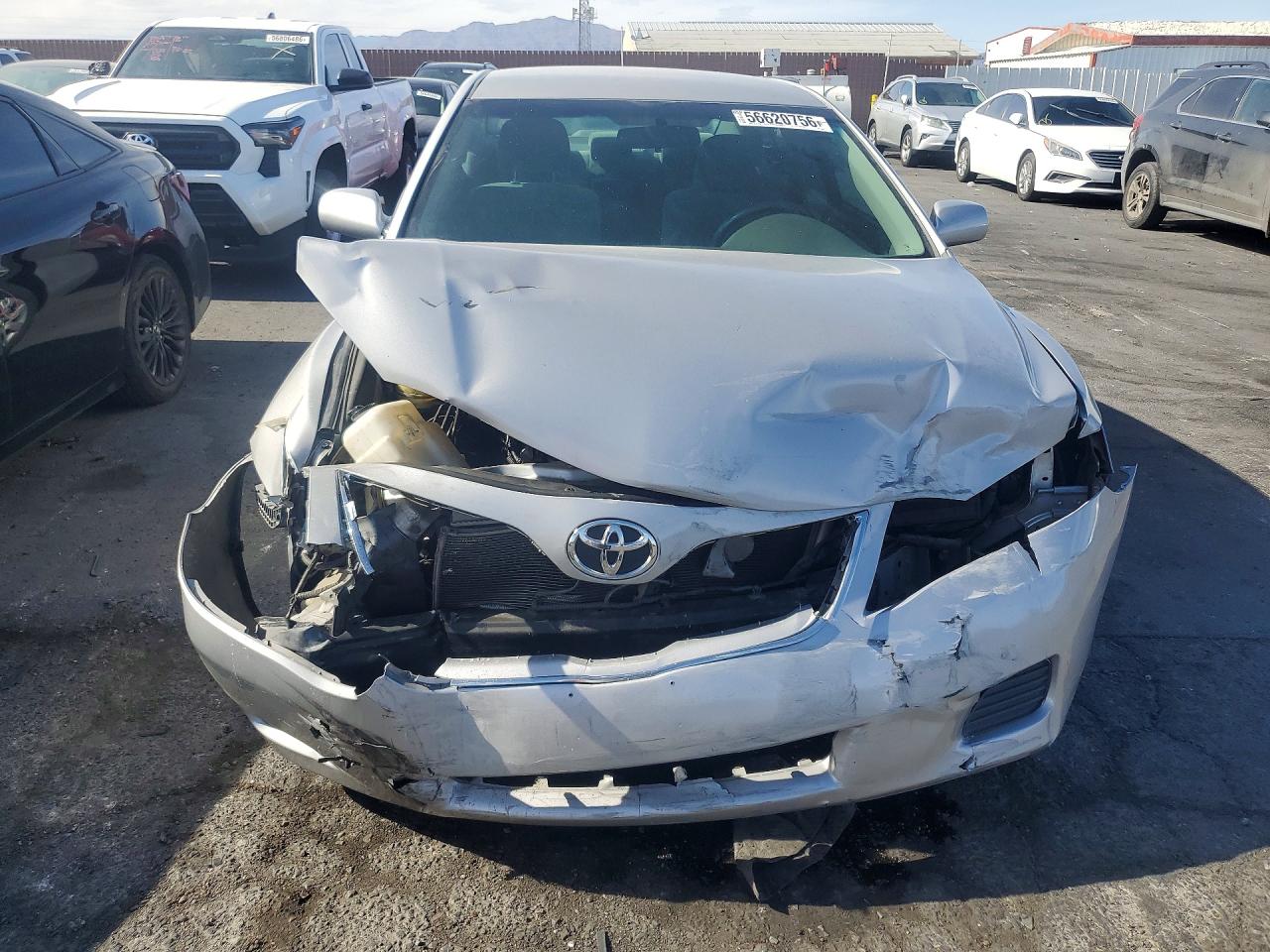 2011 Toyota Camry Le Silver vin: 4T1BF3EK7BU130075