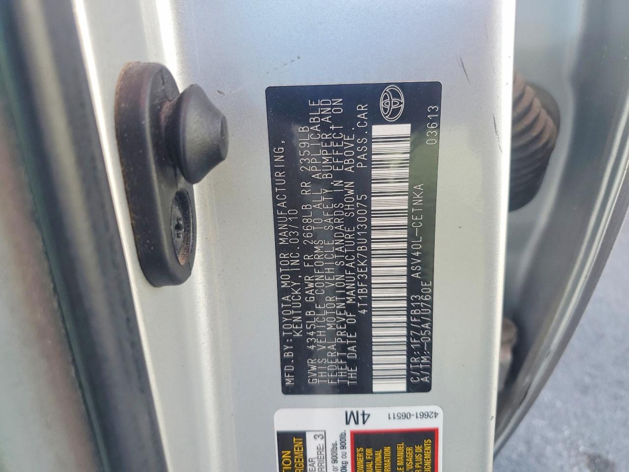 2011 Toyota Camry Le Silver vin: 4T1BF3EK7BU130075
