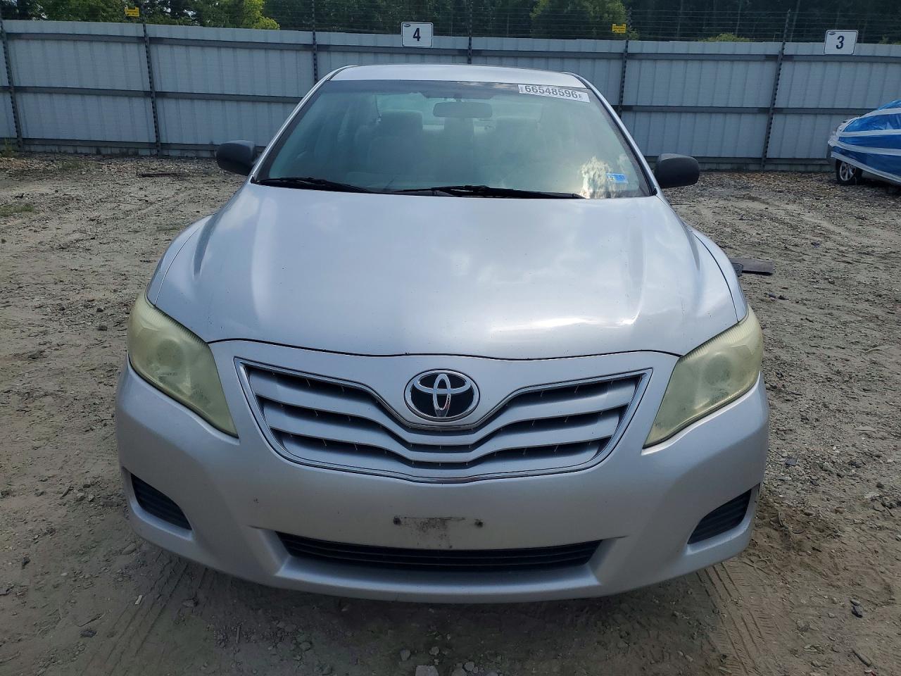 2011 Toyota Camry Le Silver vin: 4T1BF3EK7BU131212