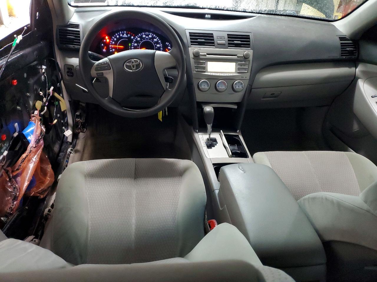 2011 Toyota Camry Le Gray vin: 4T1BF3EK7BU139178