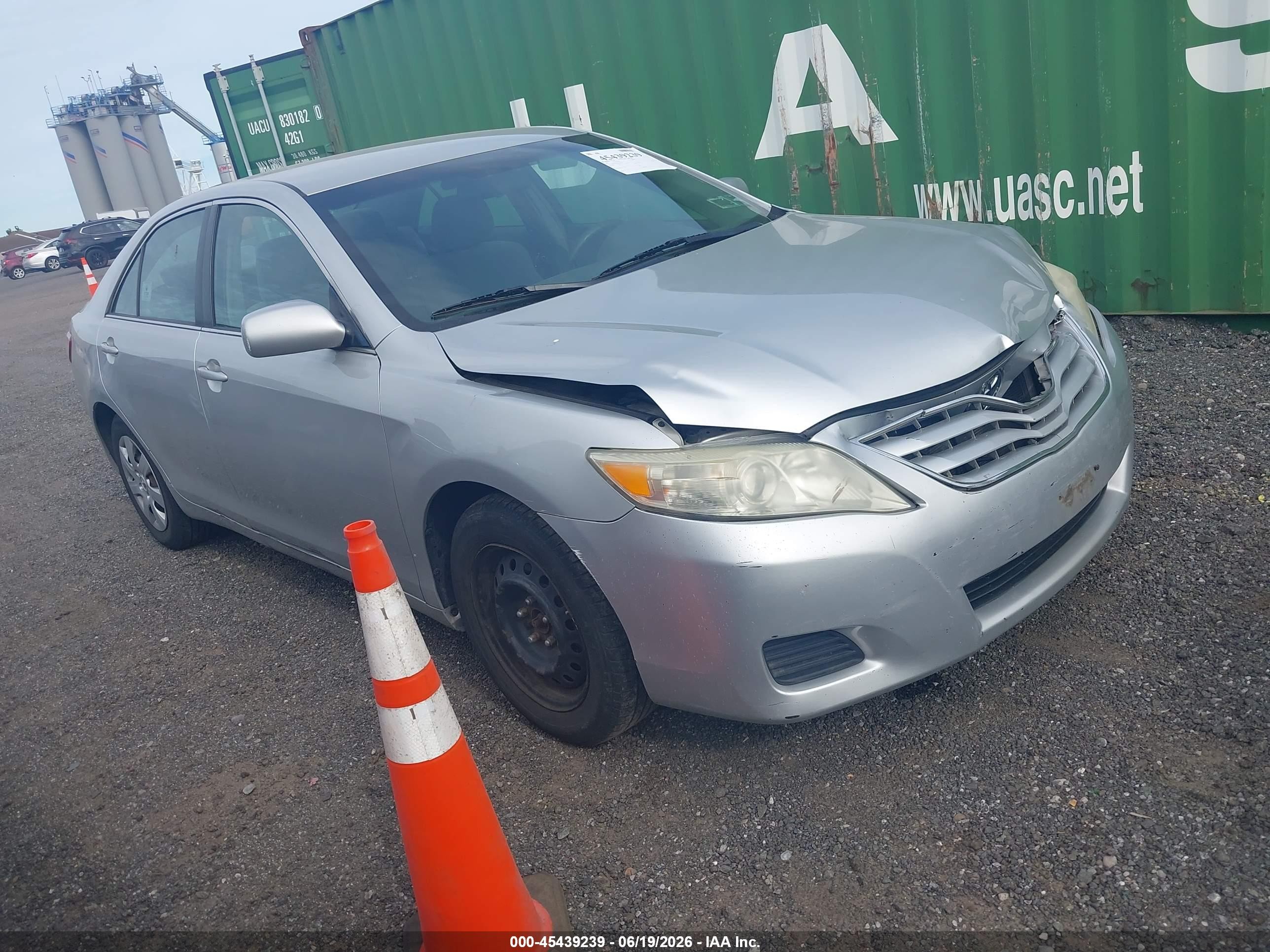 4T1BF3EK7BU152528