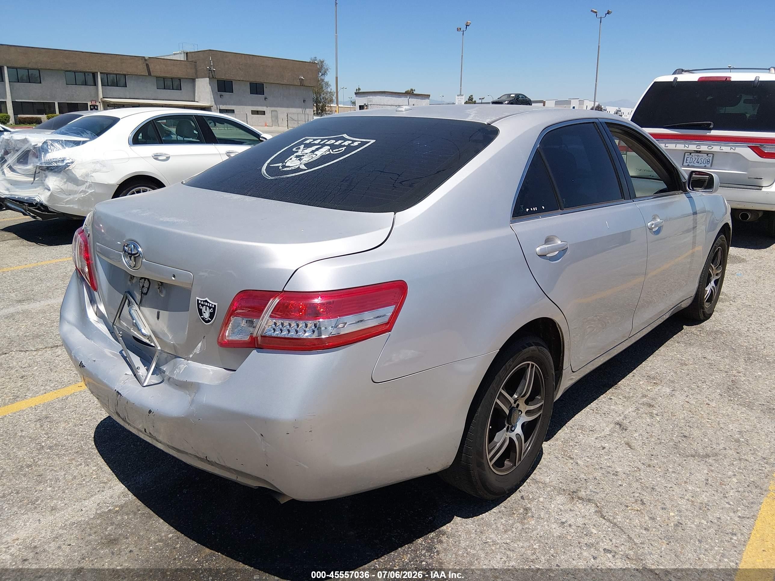 2011 Toyota Camry   Серебряный vin: 4T1BF3EK7BU166817