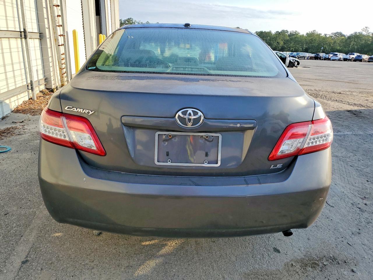 2011 Toyota Camry Le Gray vin: 4T1BF3EK7BU183293