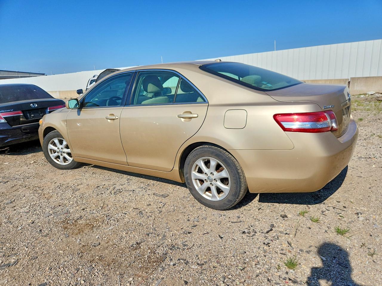 2011 Toyota Camry Le Beige vin: 4T1BF3EK7BU203607