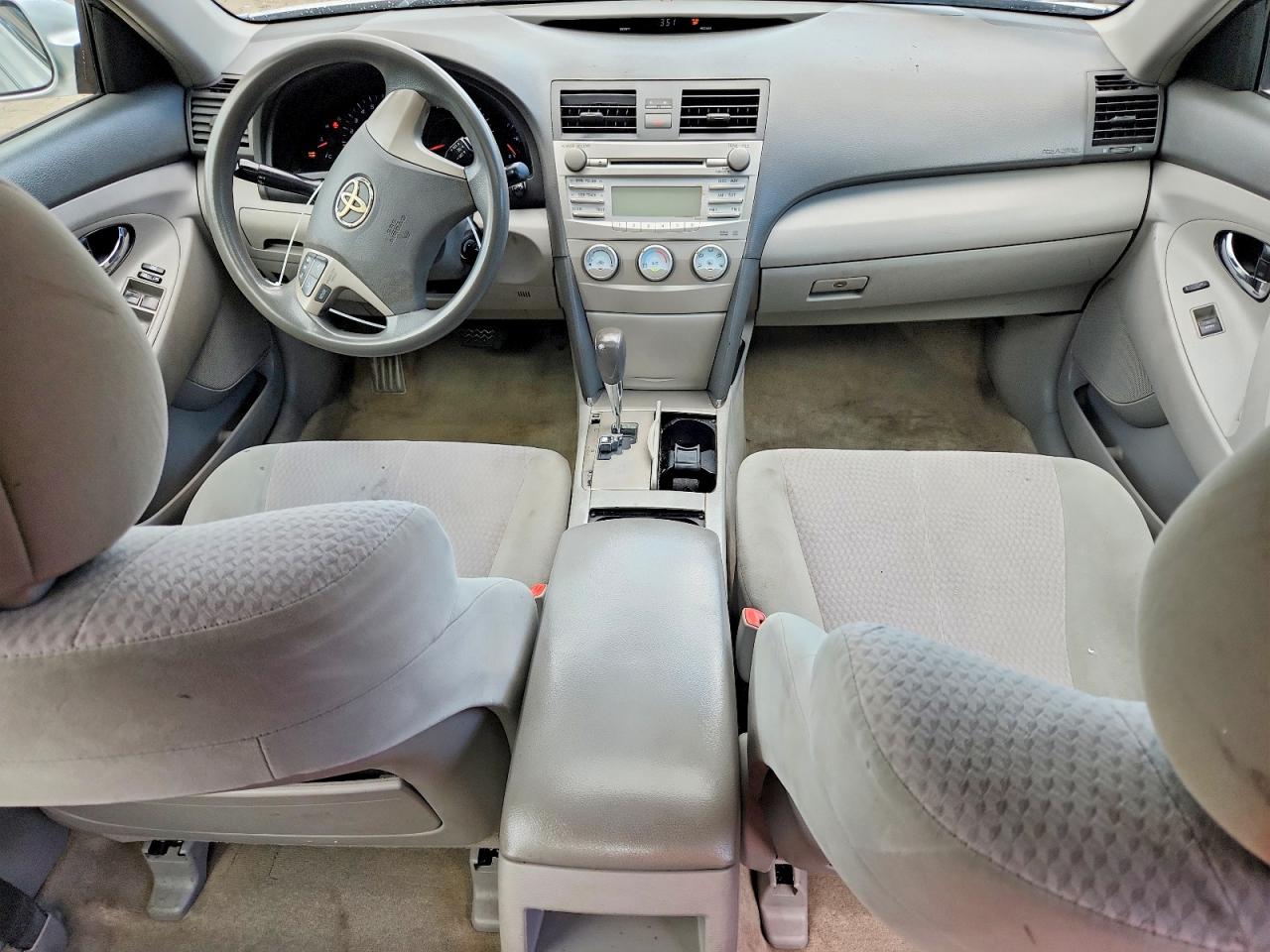 2011 Toyota Camry Le Silver vin: 4T1BF3EK7BU215899