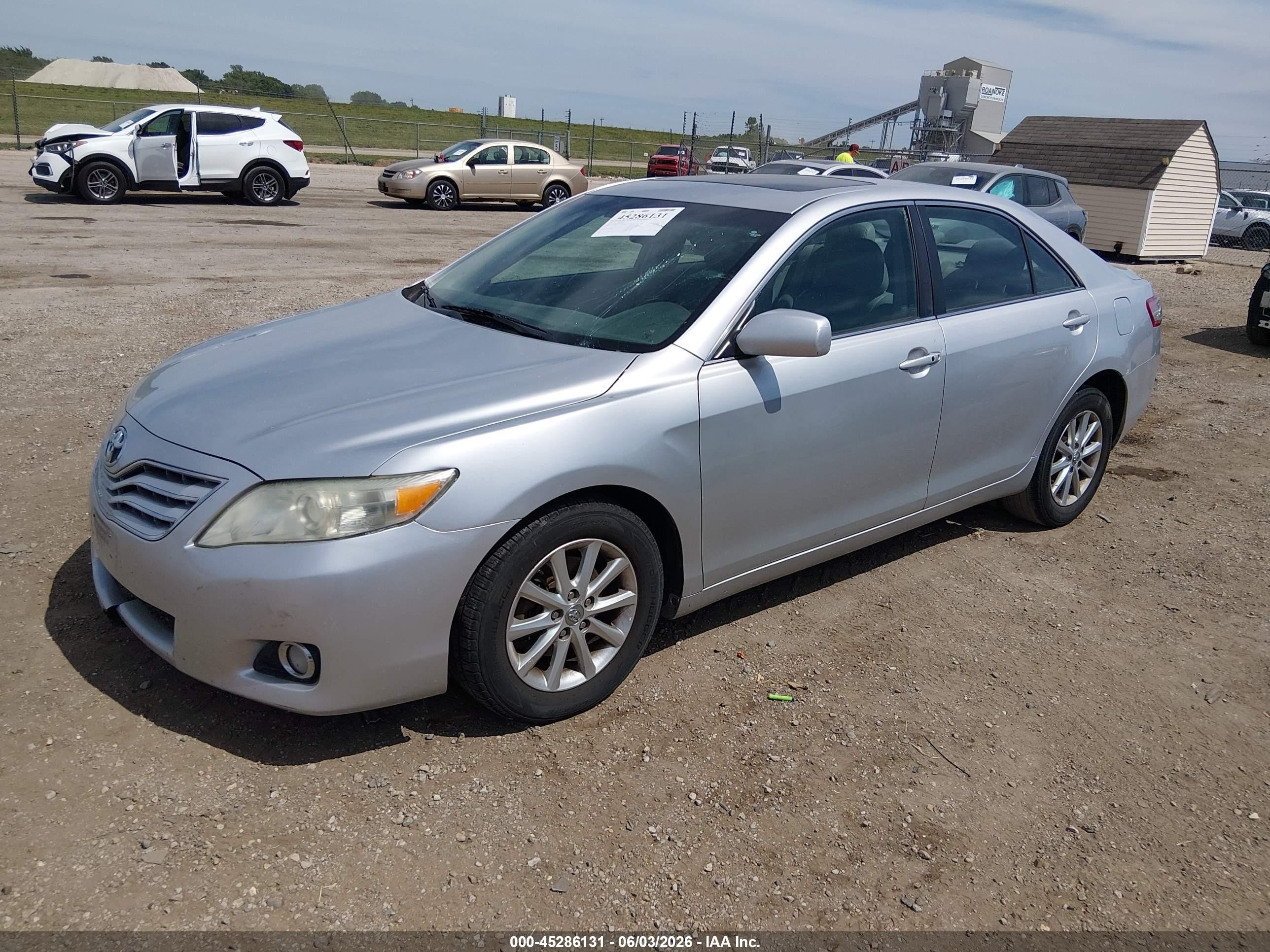2011 Toyota Camry Xle Silver vin: 4T1BF3EK7BU228202
