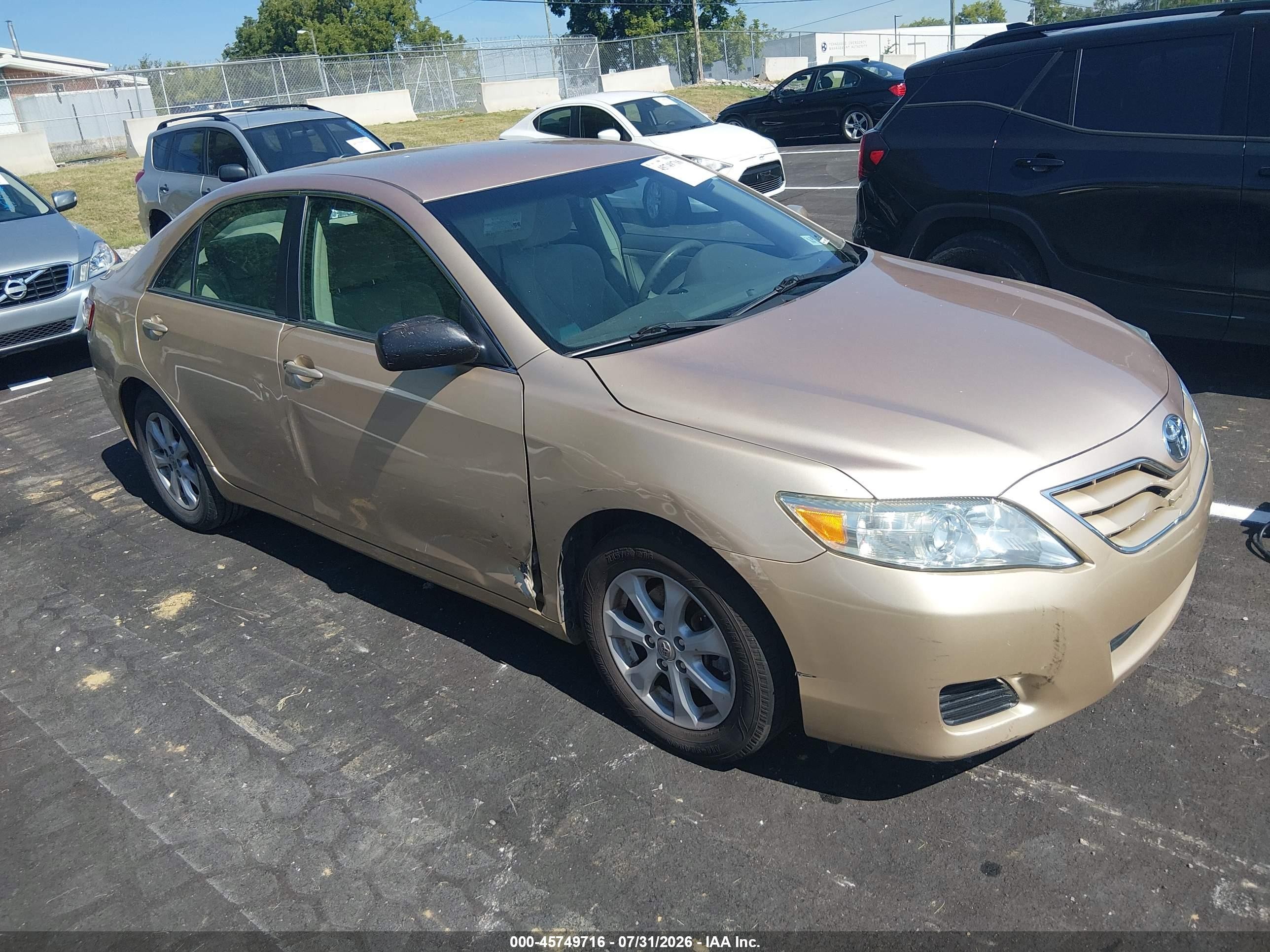 2011 Toyota Camry Le Золотой vin: 4T1BF3EK7BU228667