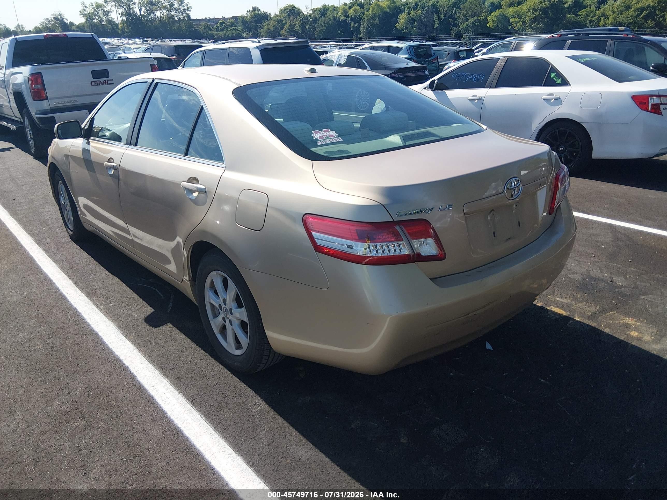2011 Toyota Camry Le Золотой vin: 4T1BF3EK7BU228667