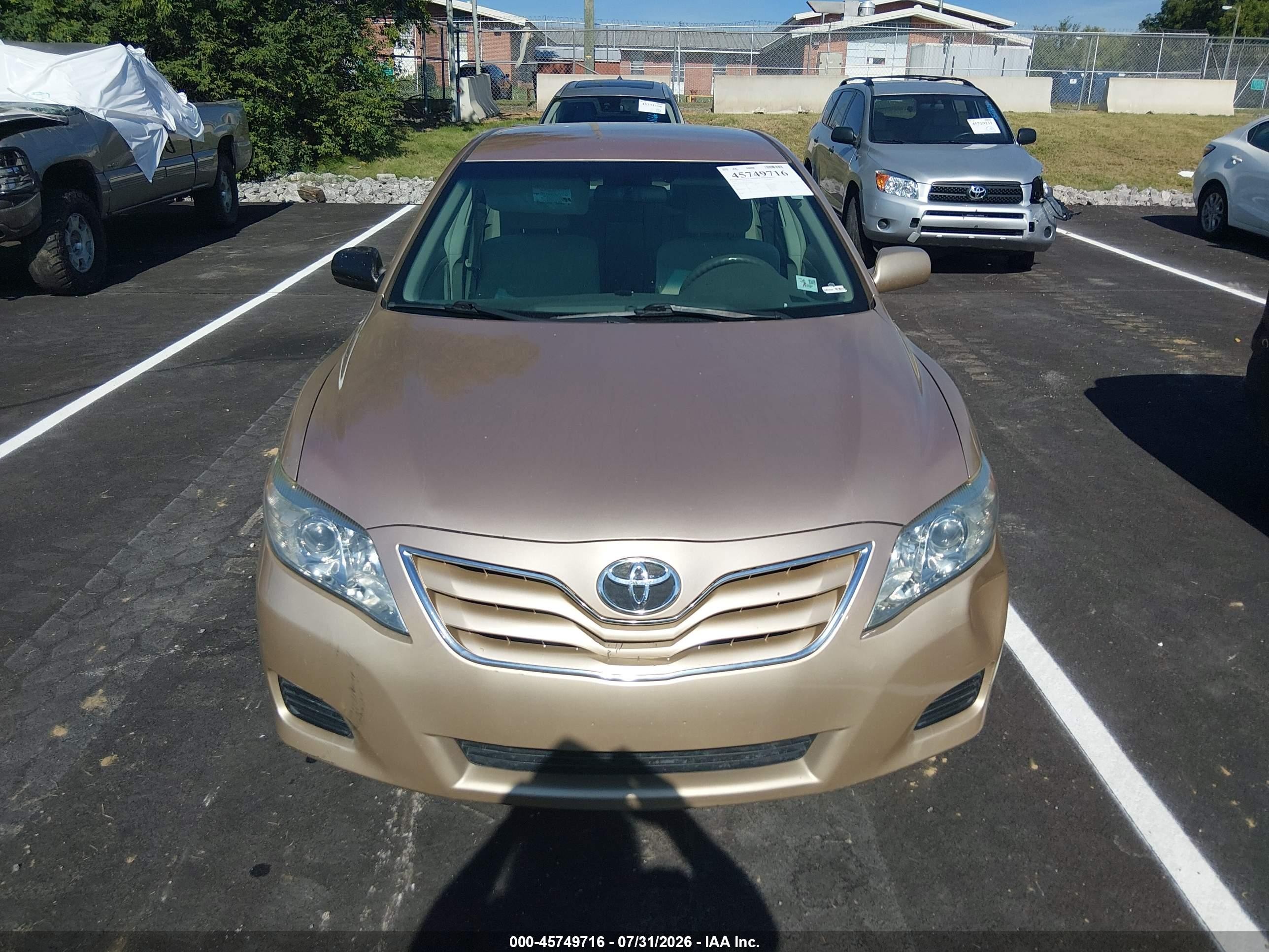 2011 Toyota Camry Le Золотой vin: 4T1BF3EK7BU228667