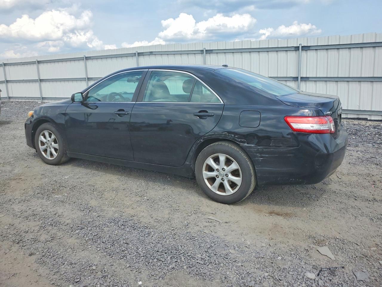 2011 Toyota Camry Le Black vin: 4T1BF3EK7BU230676