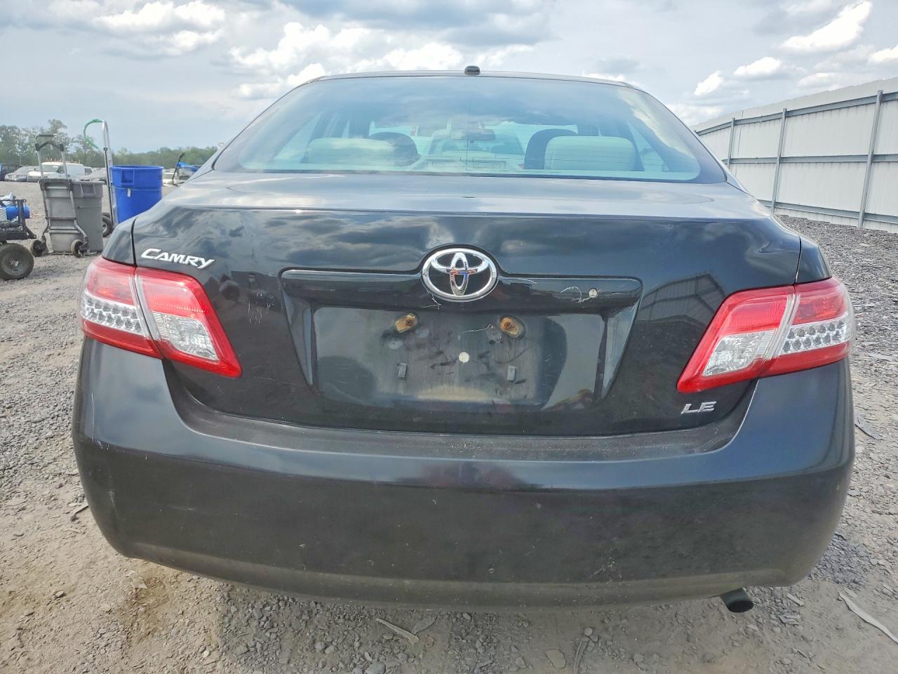 2011 Toyota Camry Le Black vin: 4T1BF3EK7BU230676