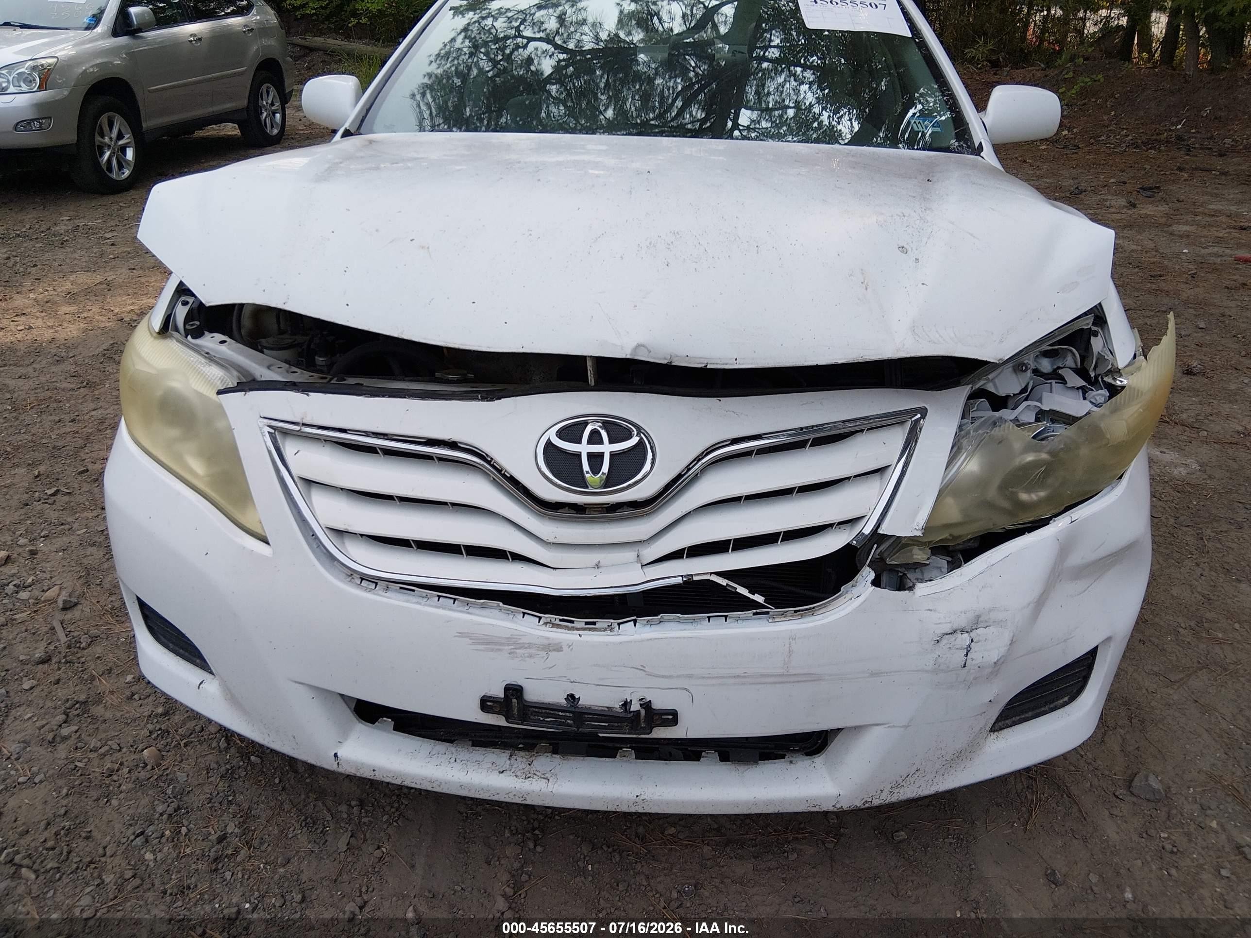 2011 Toyota Camry Le White vin: 4T1BF3EK7BU609984