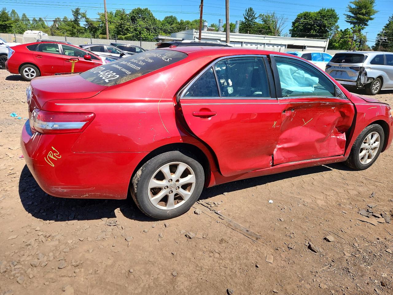 2011 Toyota Camry Le Red vin: 4T1BF3EK7BU622041
