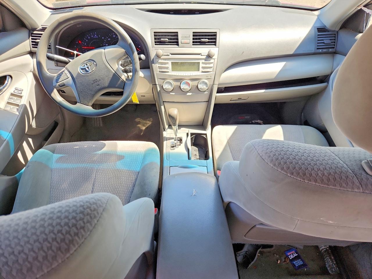 2011 Toyota Camry Le Red vin: 4T1BF3EK7BU622041