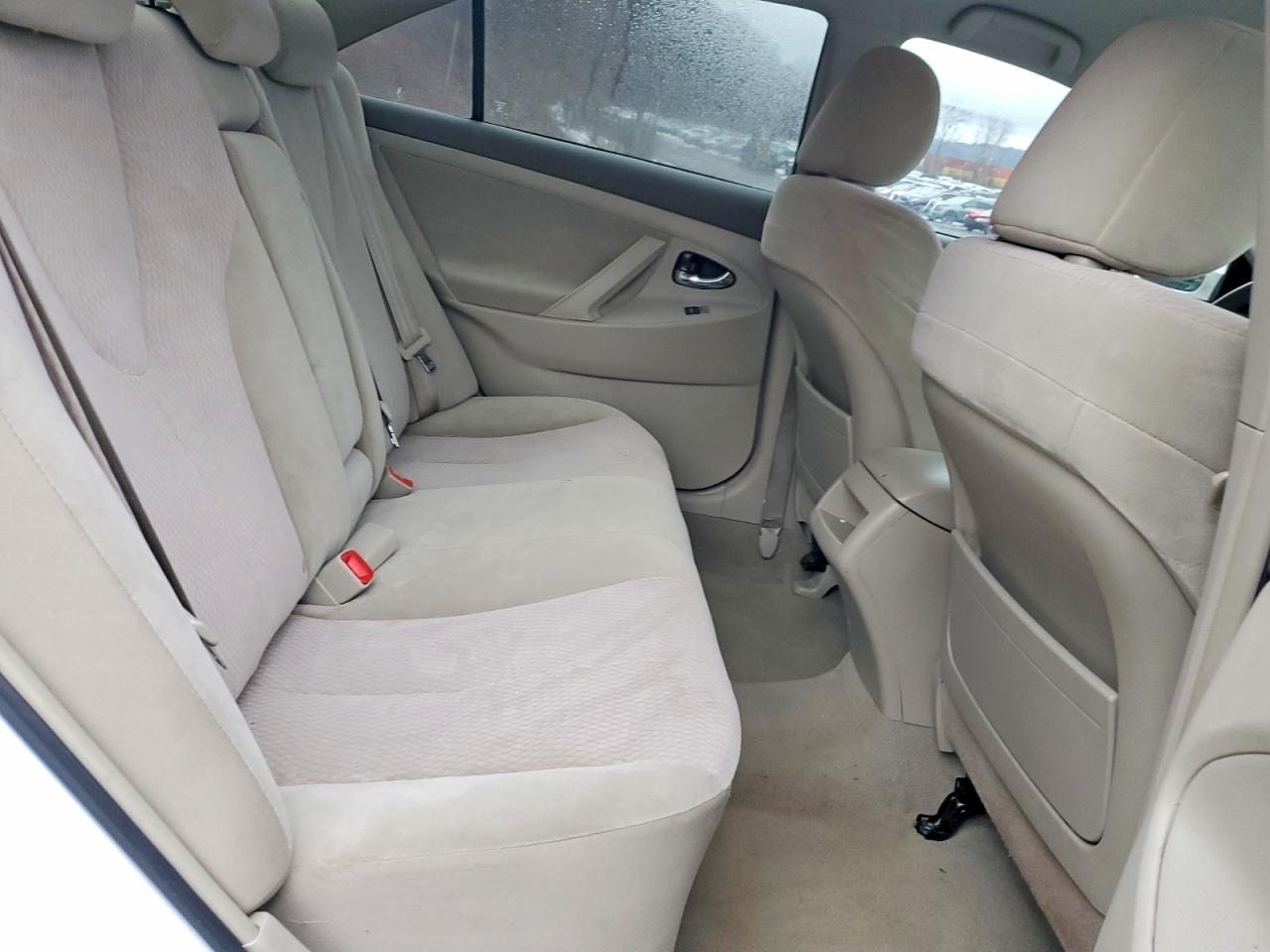 2011 Toyota Camry Le White vin: 4T1BF3EK7BU622881