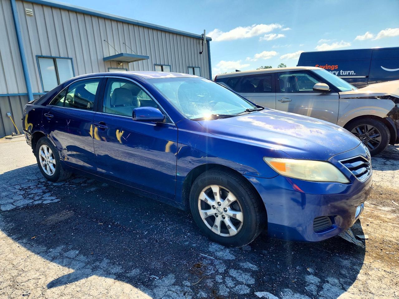 2011 Toyota Camry Le Blue vin: 4T1BF3EK7BU629703