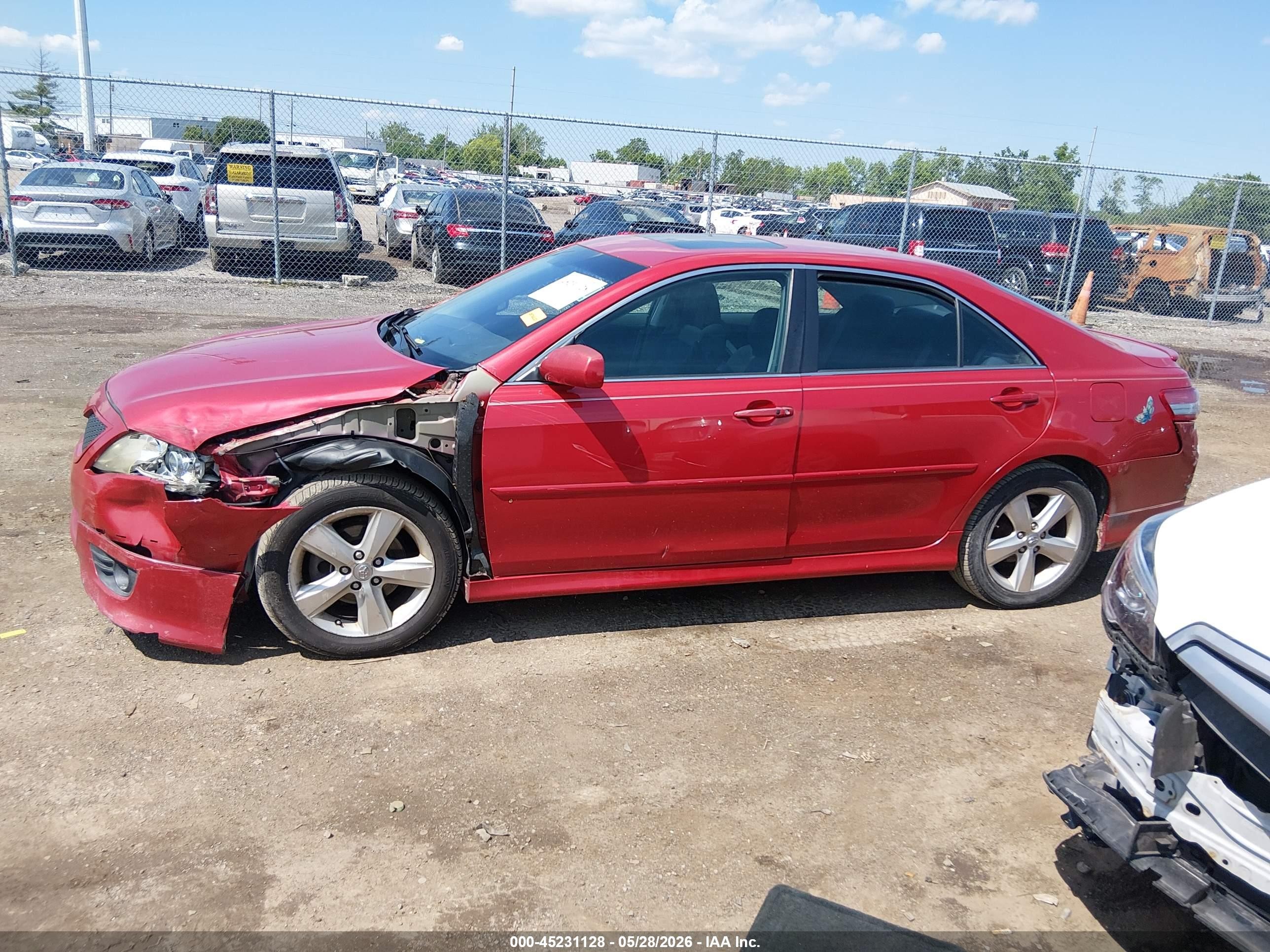 2011 Toyota Camry Se Burgundy vin: 4T1BF3EK7BU642726
