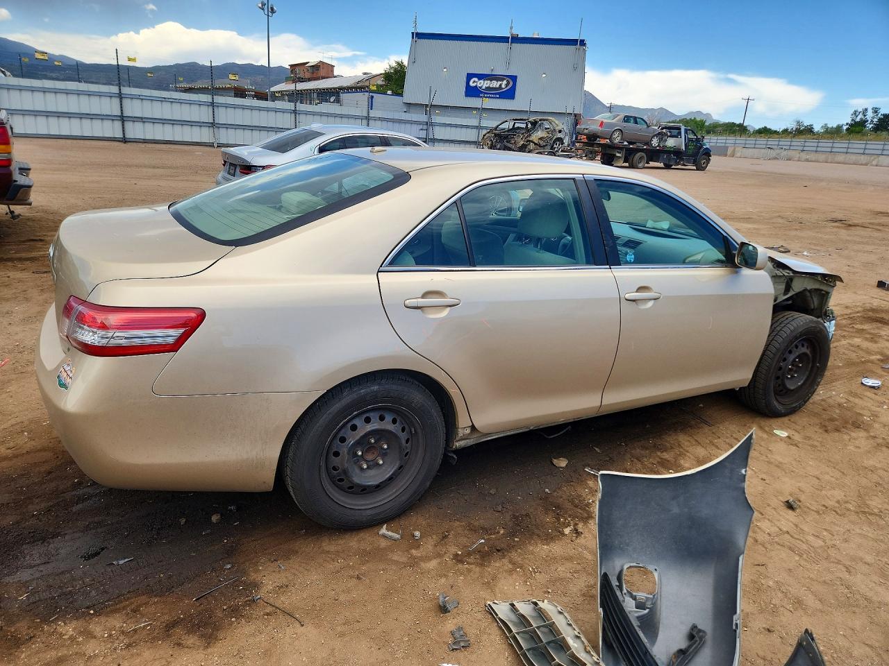 2011 Toyota Camry Le Золотой vin: 4T1BF3EK7BU644539