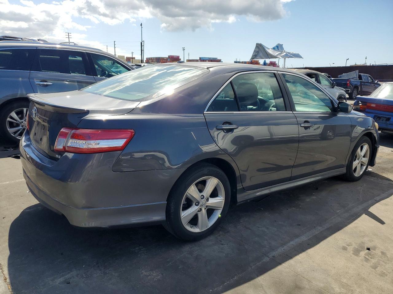 2011 Toyota Camry Se Gray vin: 4T1BF3EK7BU648221